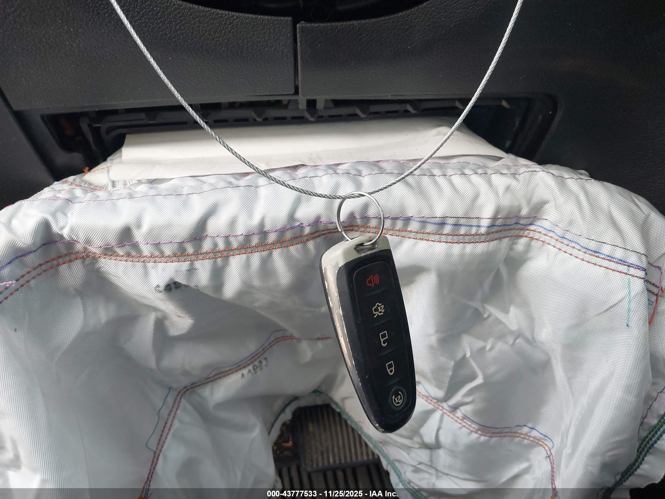 FORD ESCAPE image 11