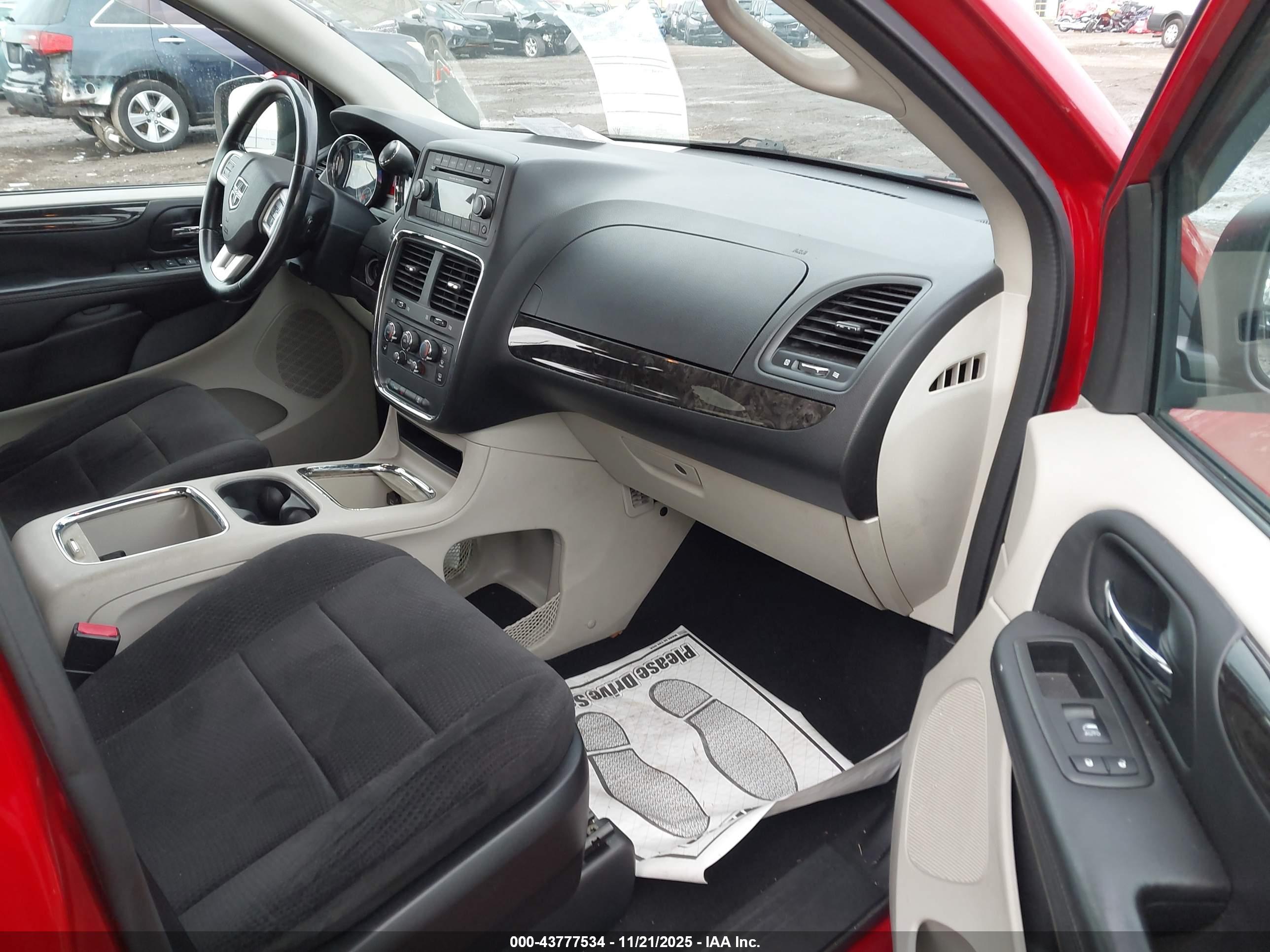 DODGE GRAND image 5