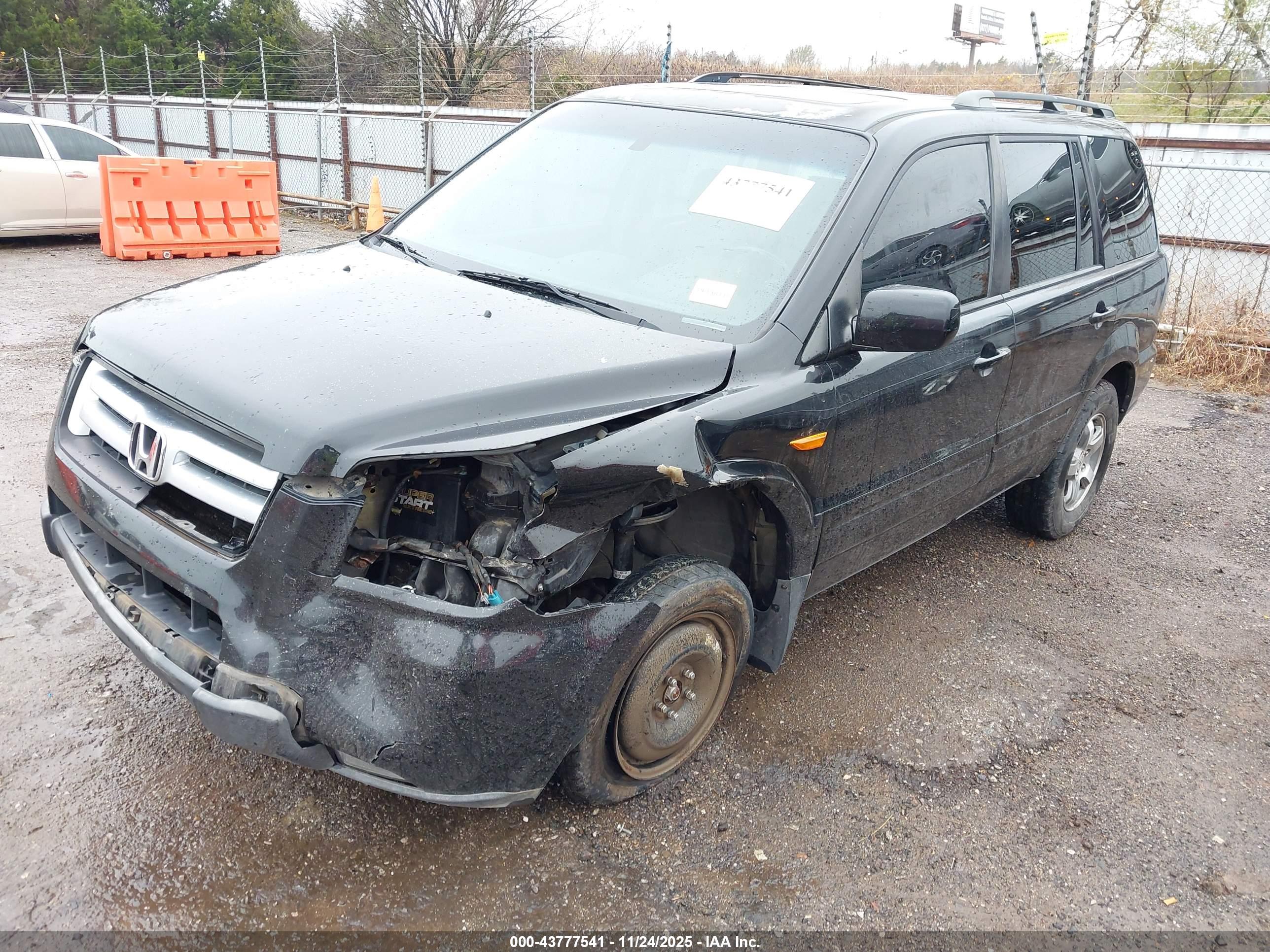 HONDA PILOT image 2