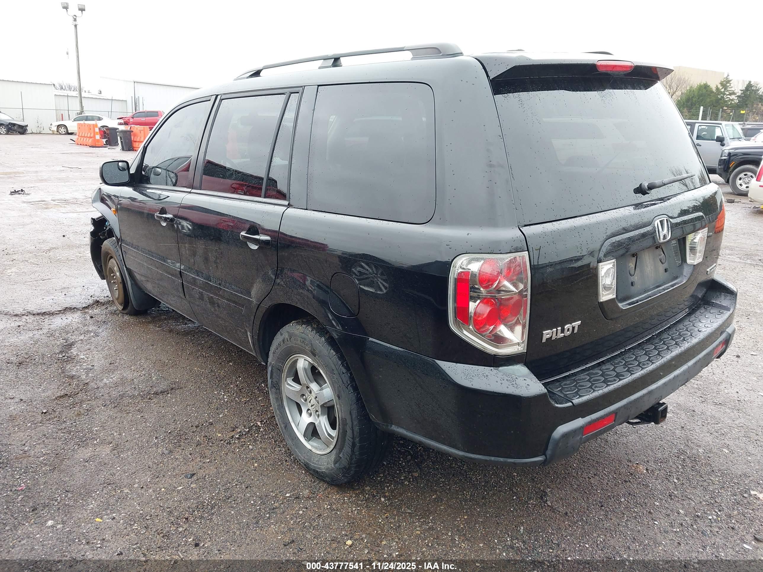 HONDA PILOT image 3