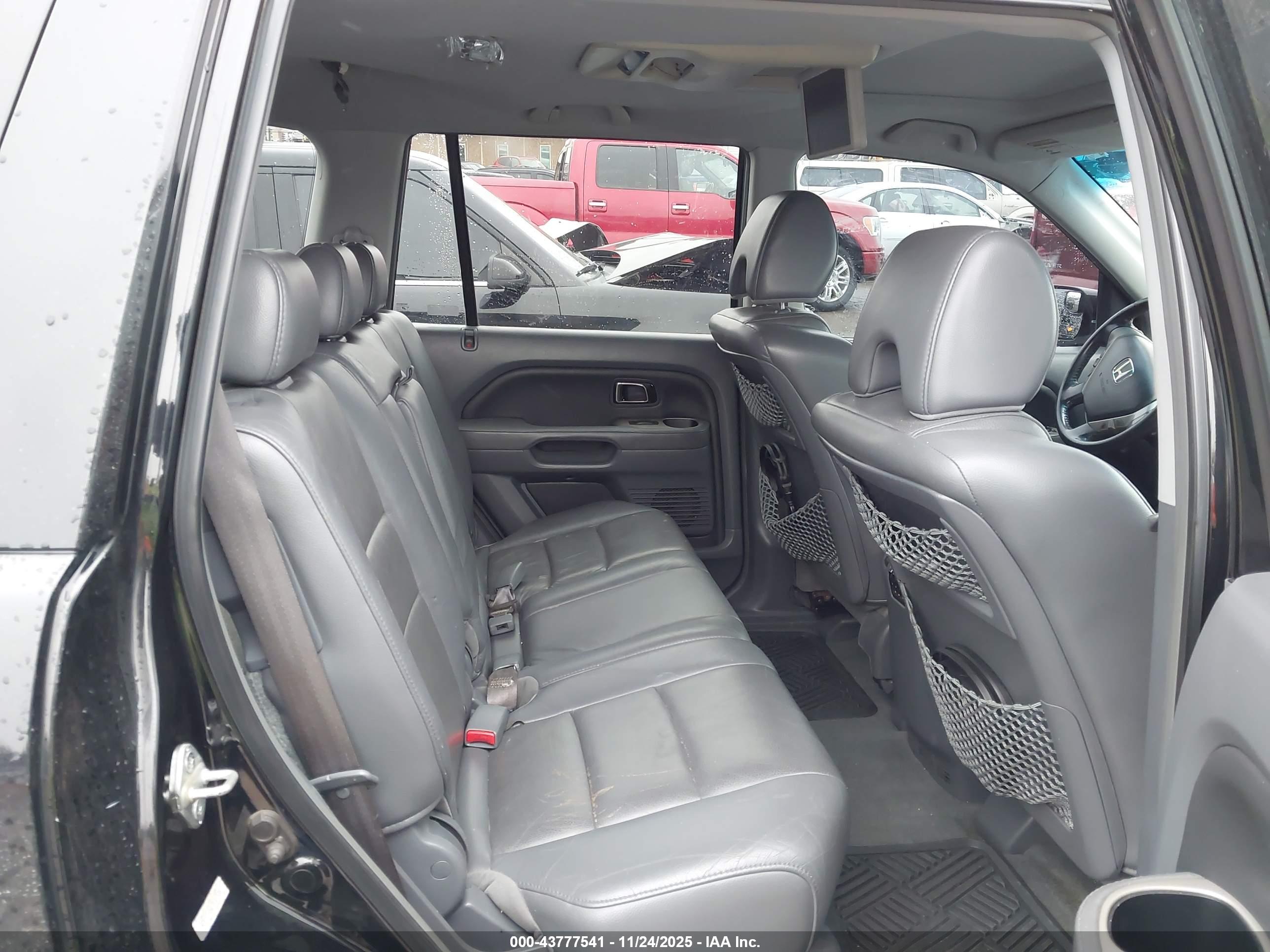 HONDA PILOT image 8