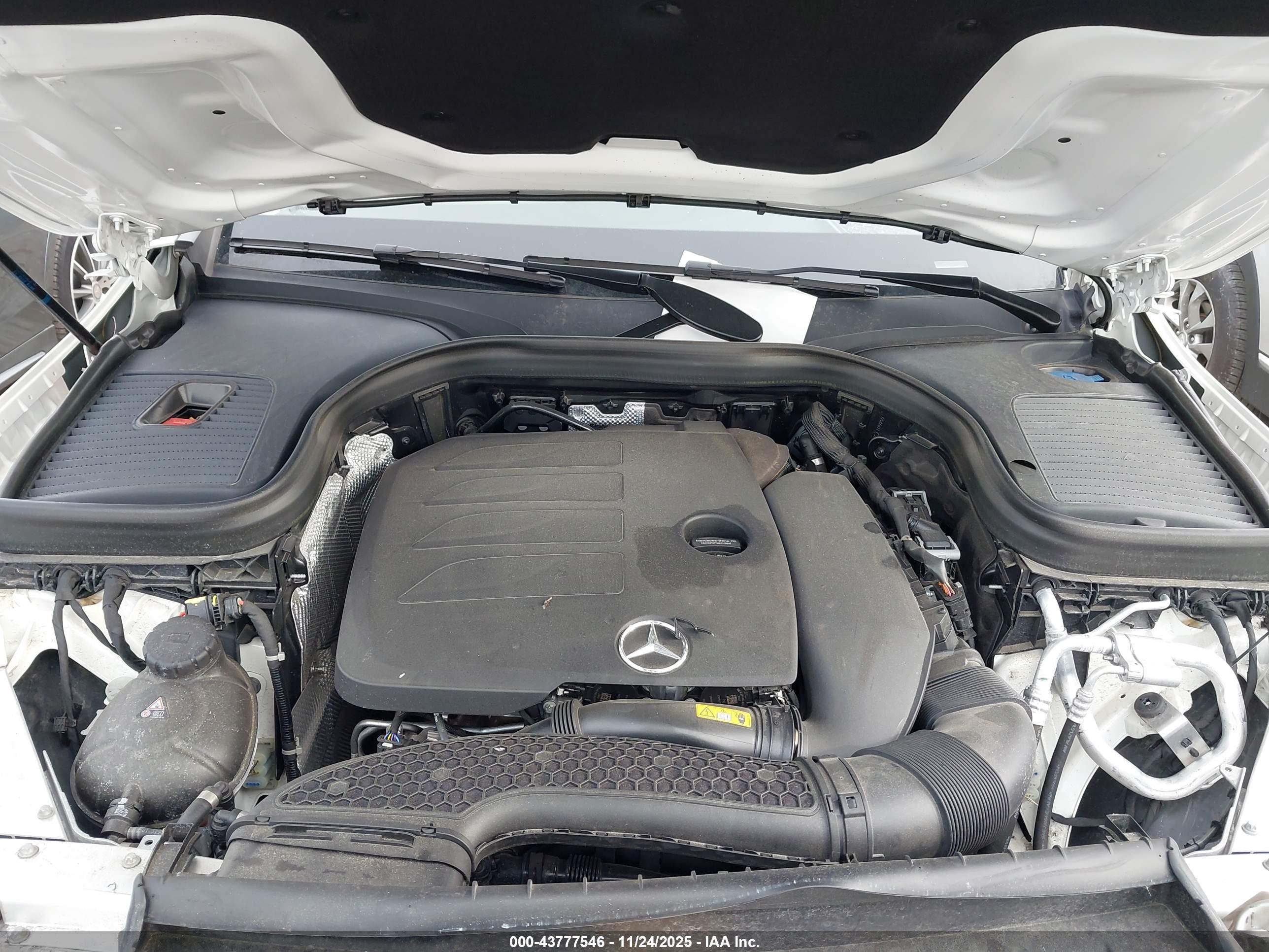 MERCEDES-BENZ GLC image 10