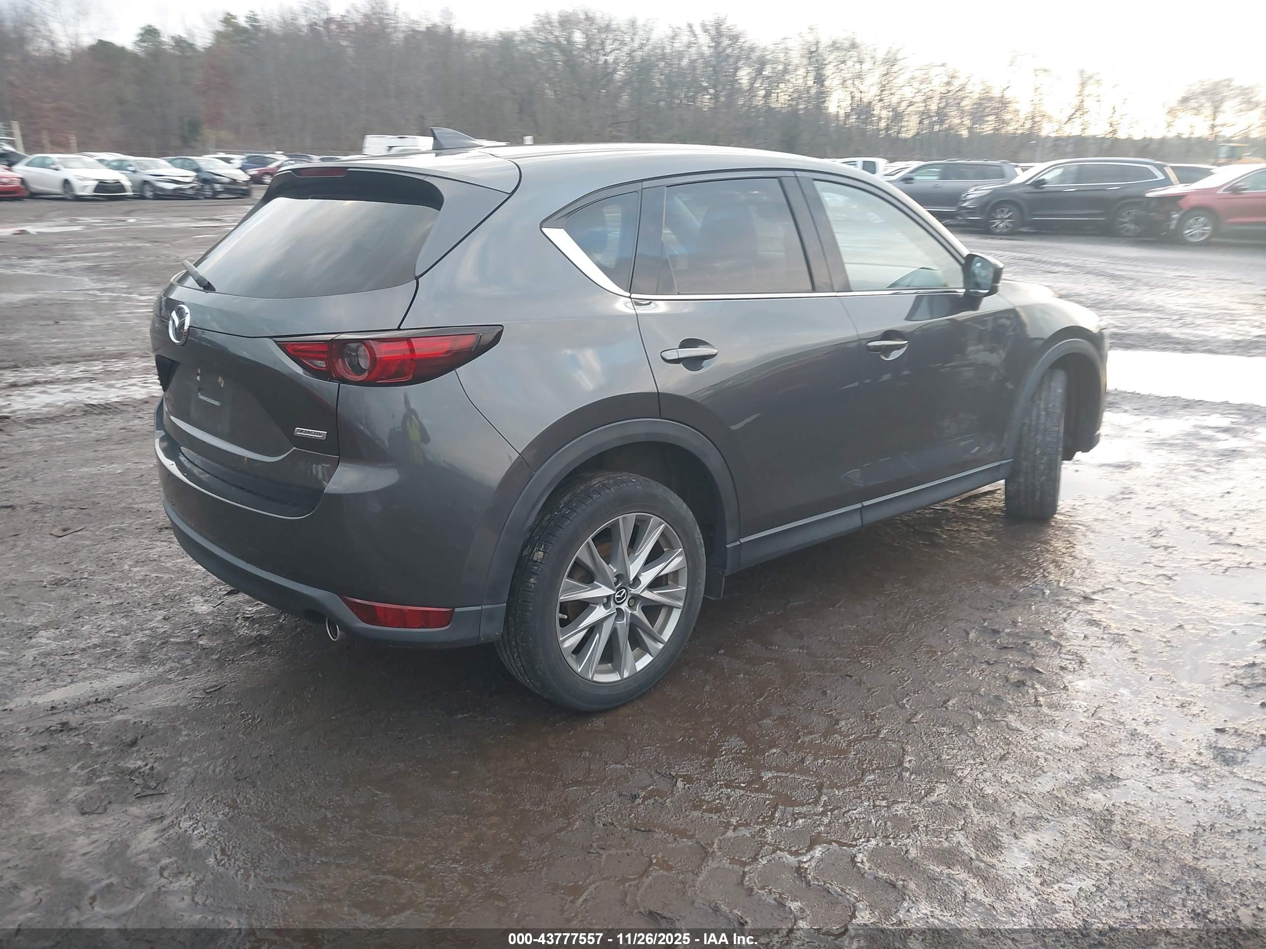 MAZDA CX-5 image 4