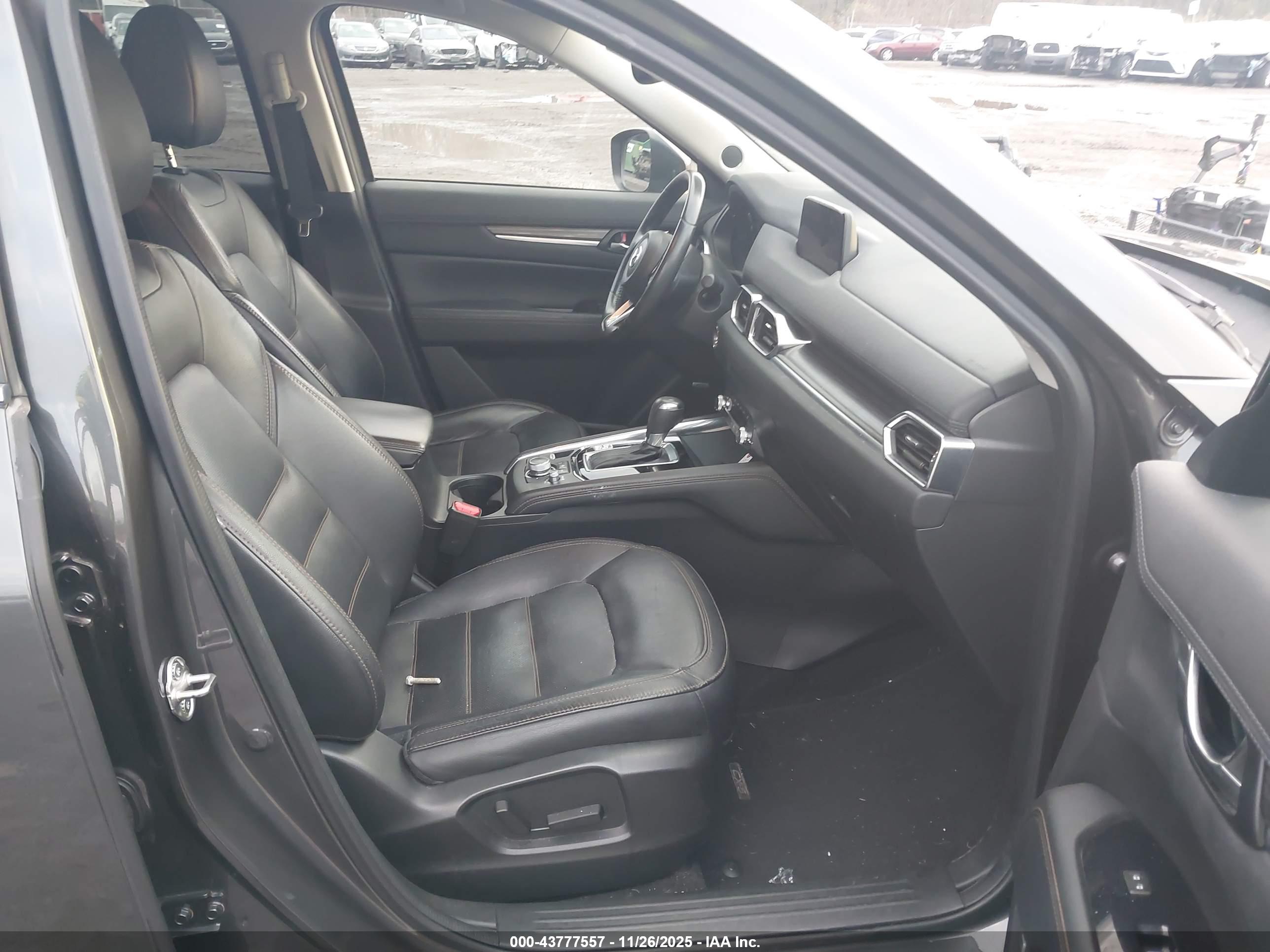 MAZDA CX-5 image 5