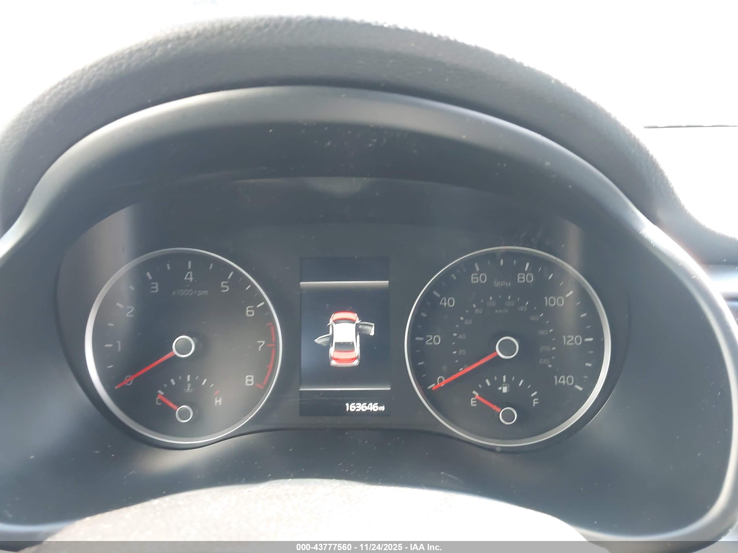 KIA RIO image 7