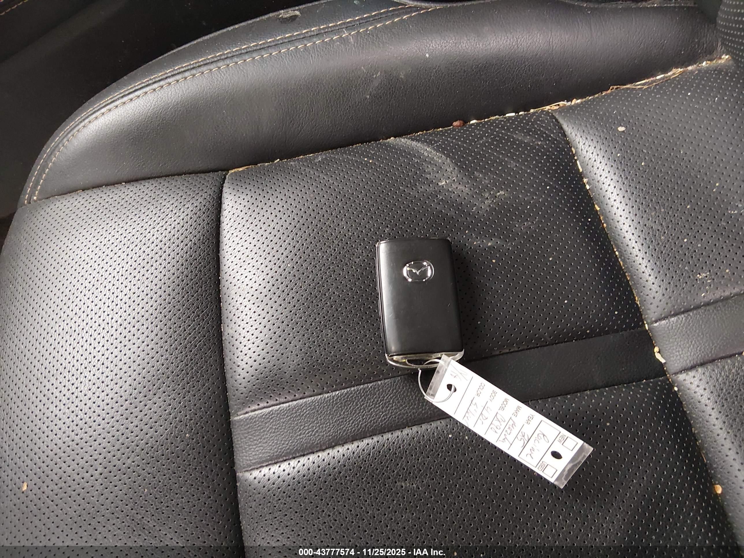 MAZDA CX-90 image 11