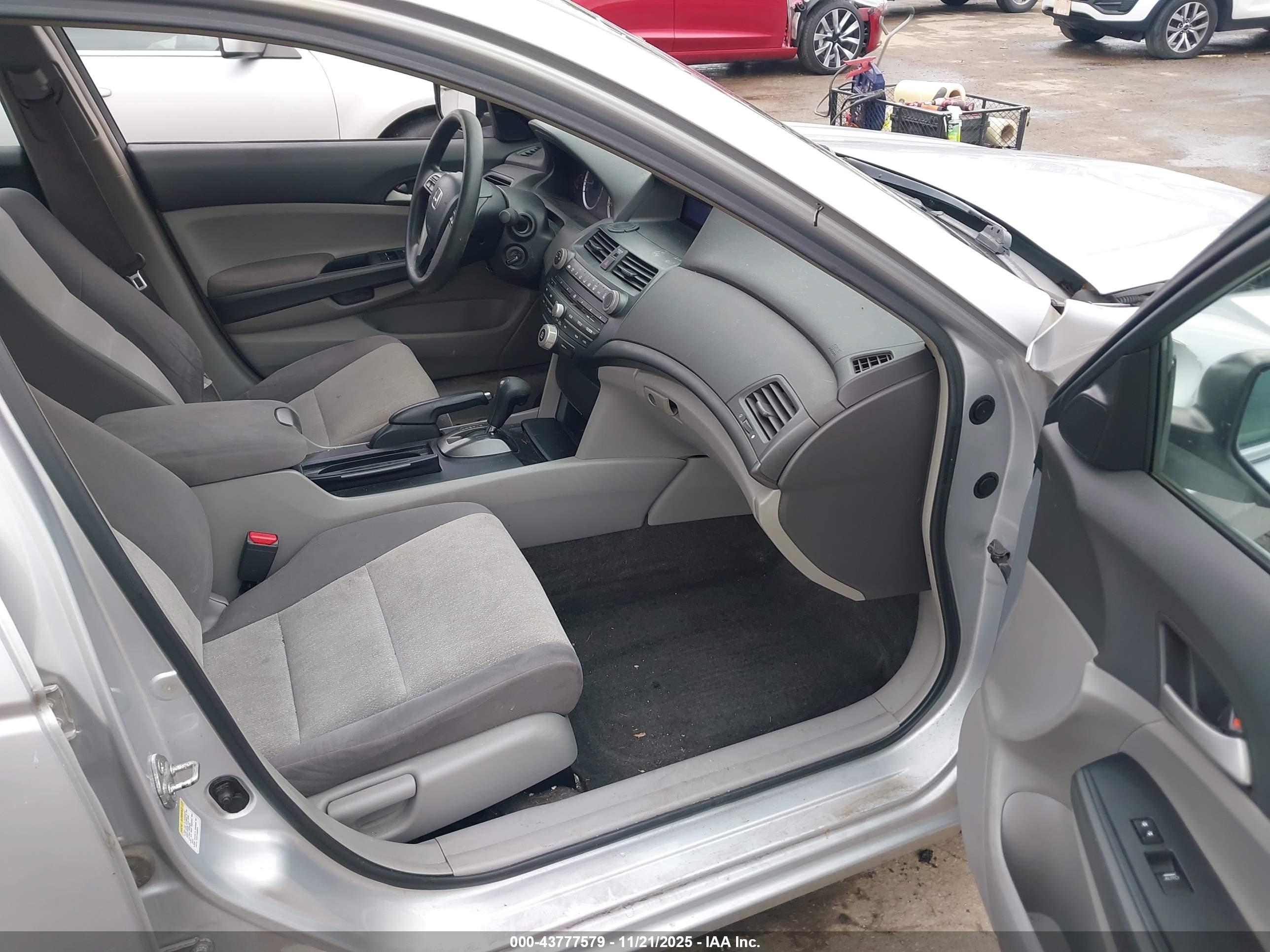 HONDA ACCORD image 5