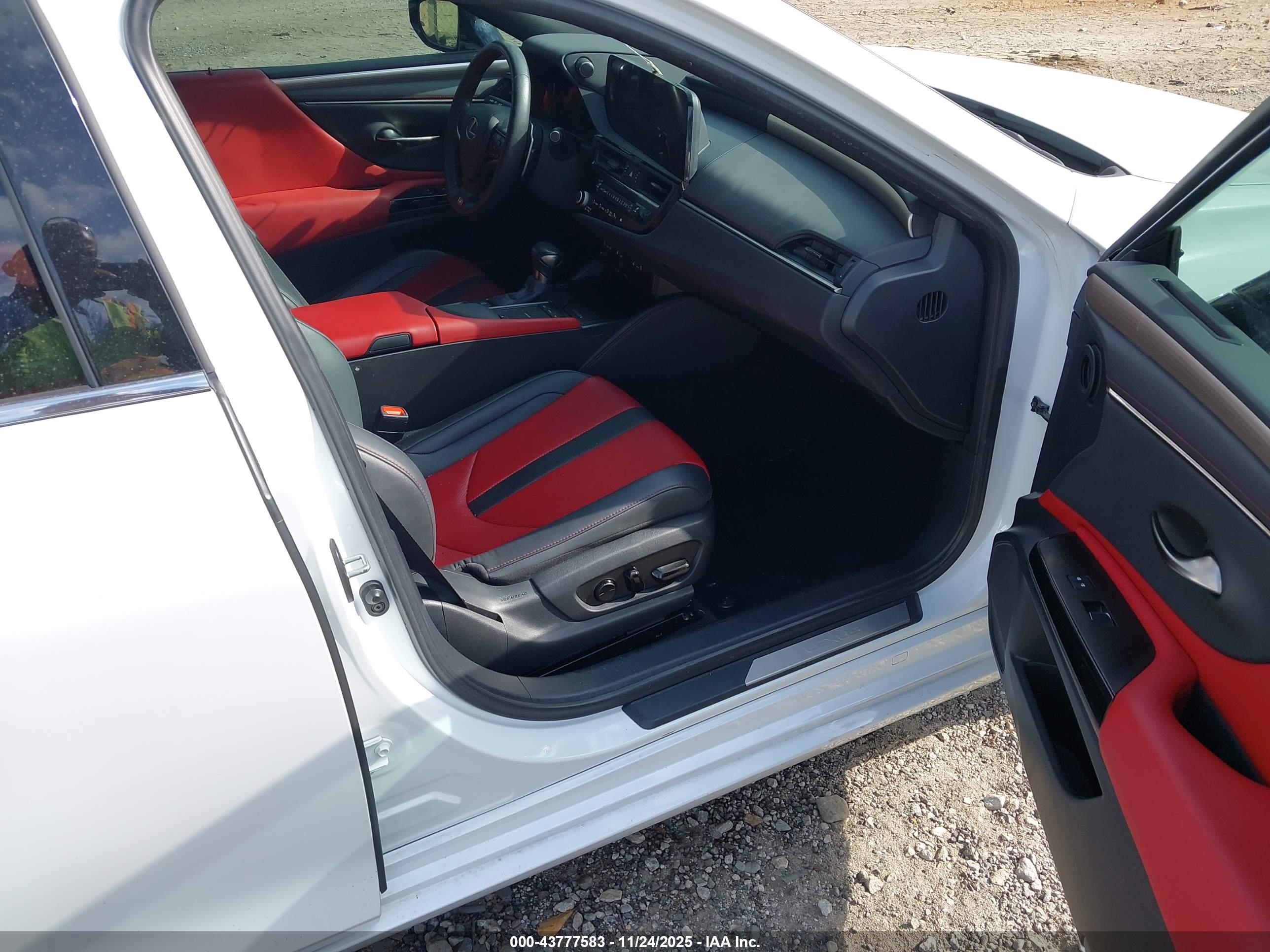 LEXUS ES image 5