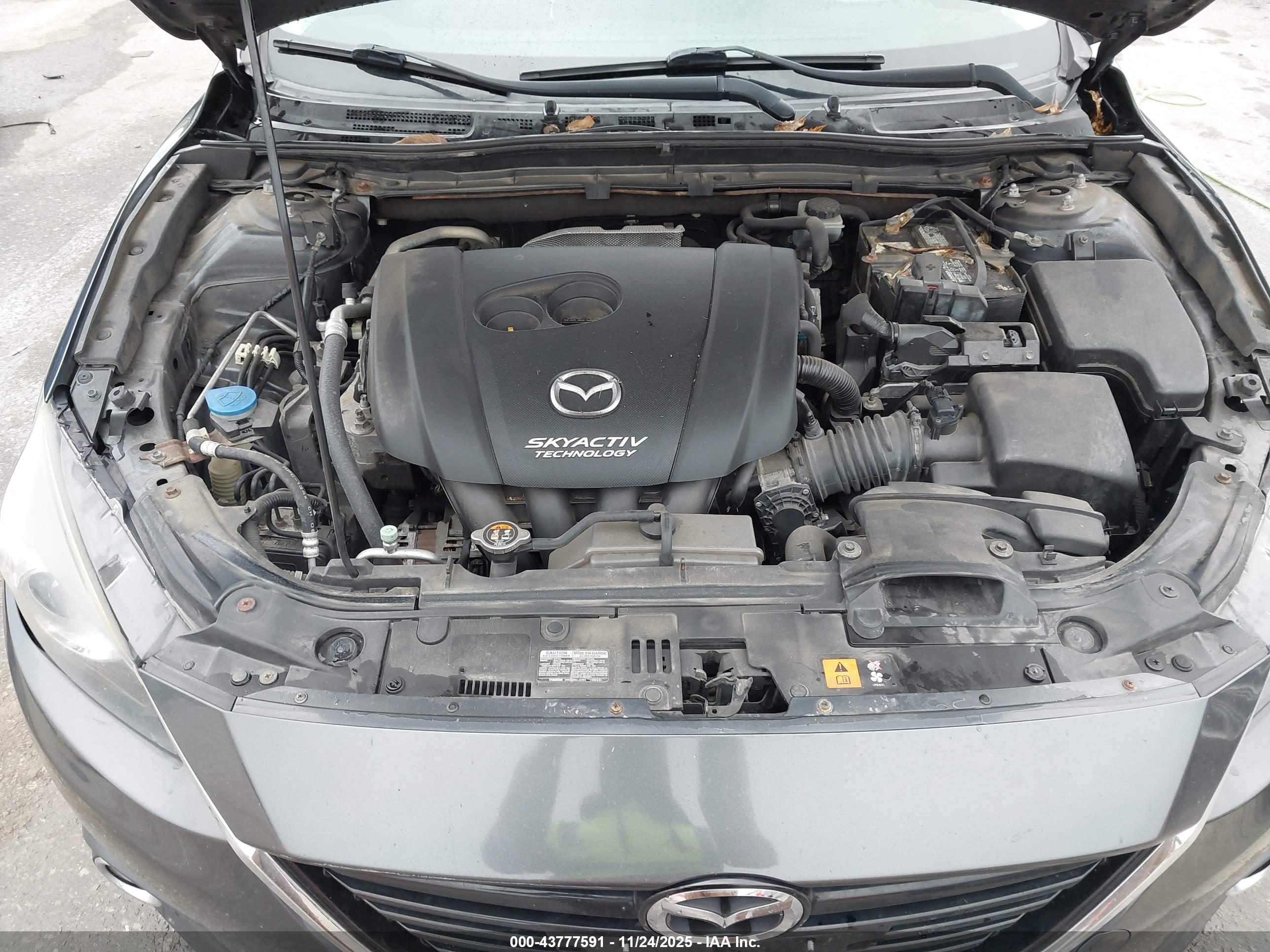 MAZDA MAZDA3 image 10