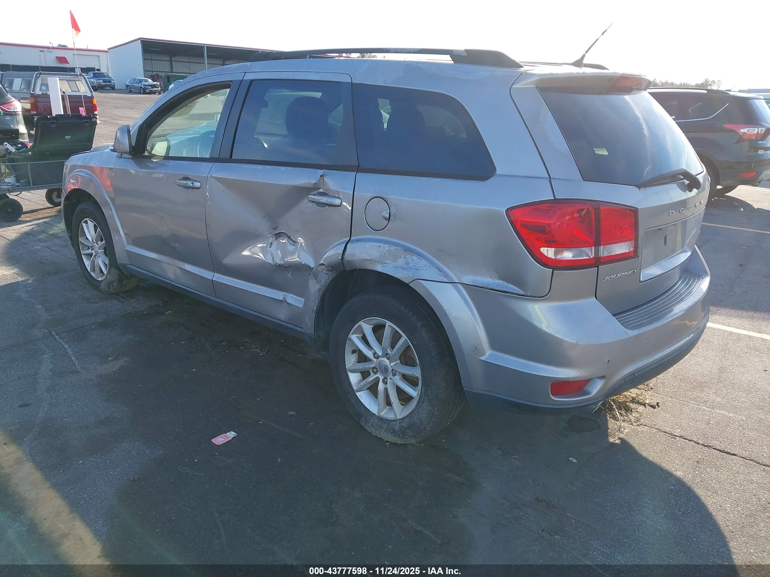 DODGE JOURNEY image 3