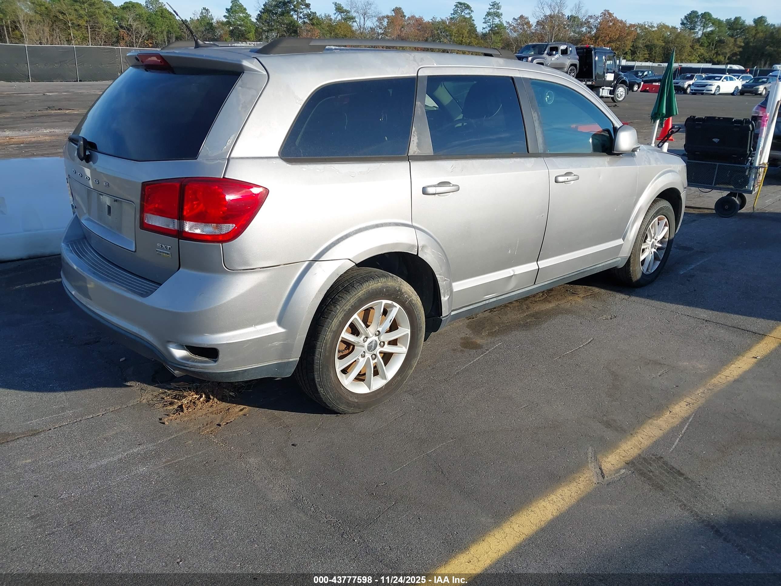 DODGE JOURNEY image 4