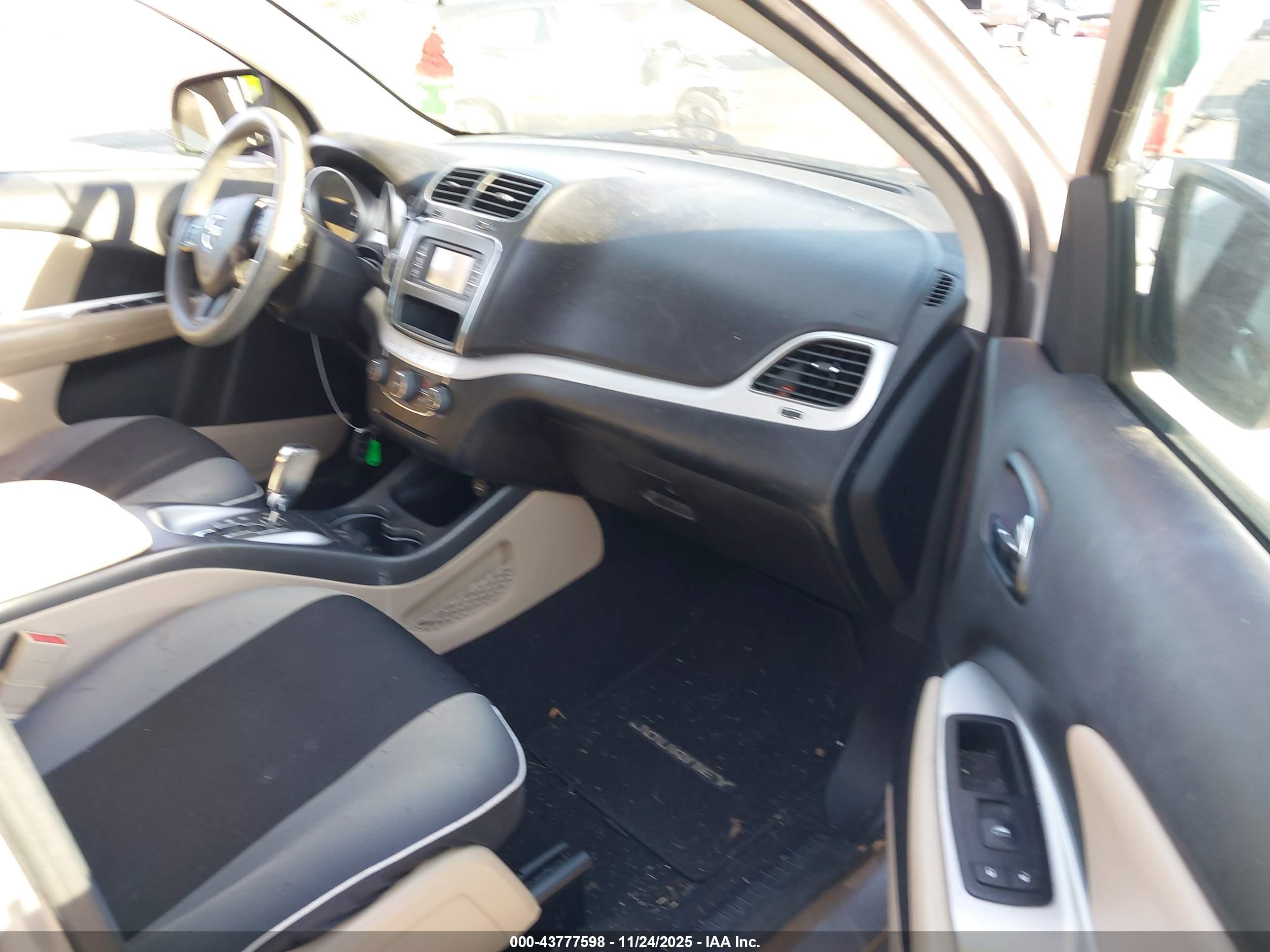 DODGE JOURNEY image 5