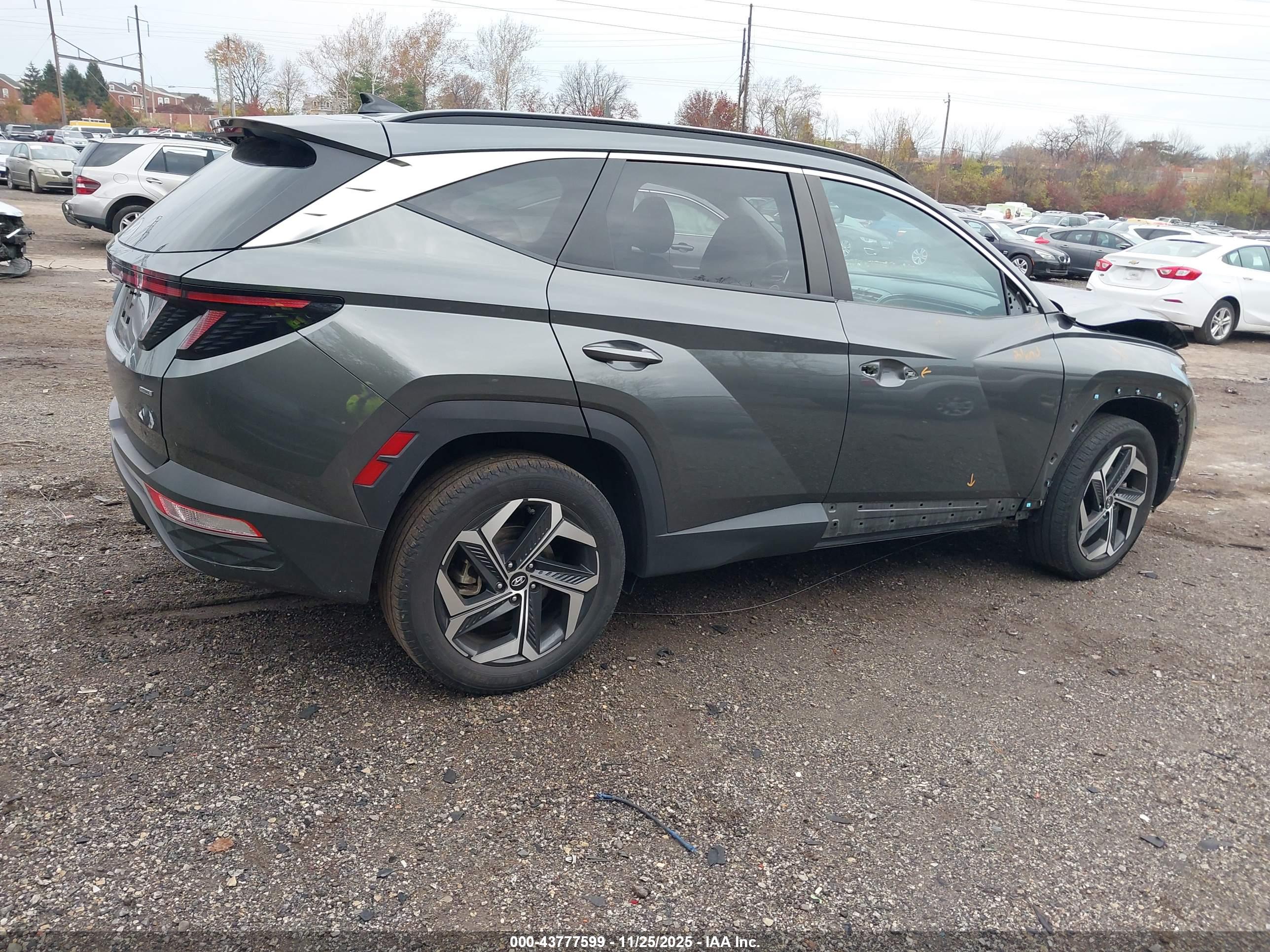 HYUNDAI TUCSON image 4
