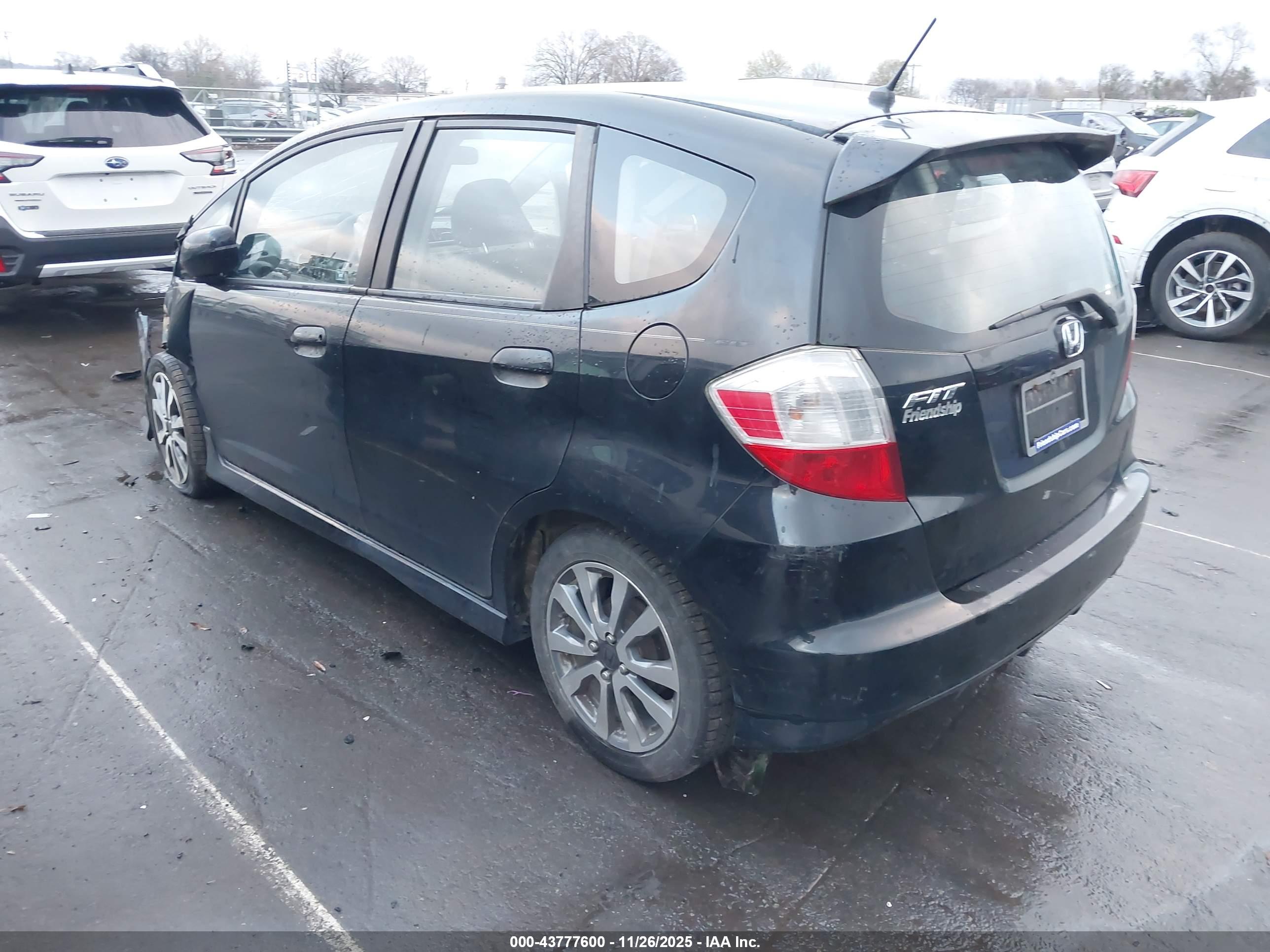 HONDA FIT image 3