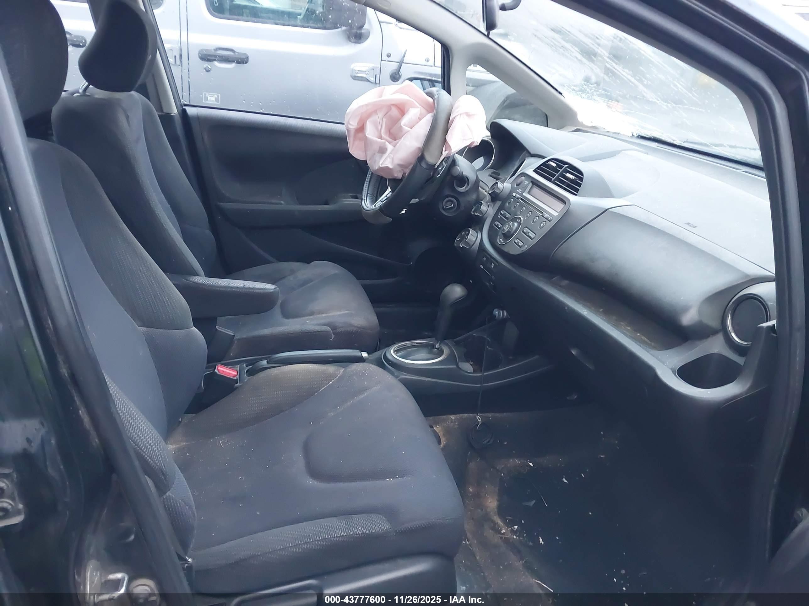 HONDA FIT image 5