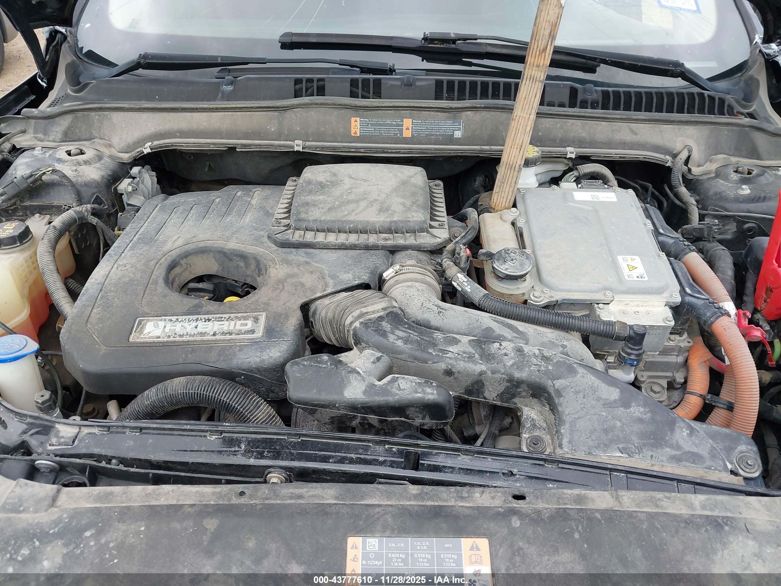 FORD FUSION image 10