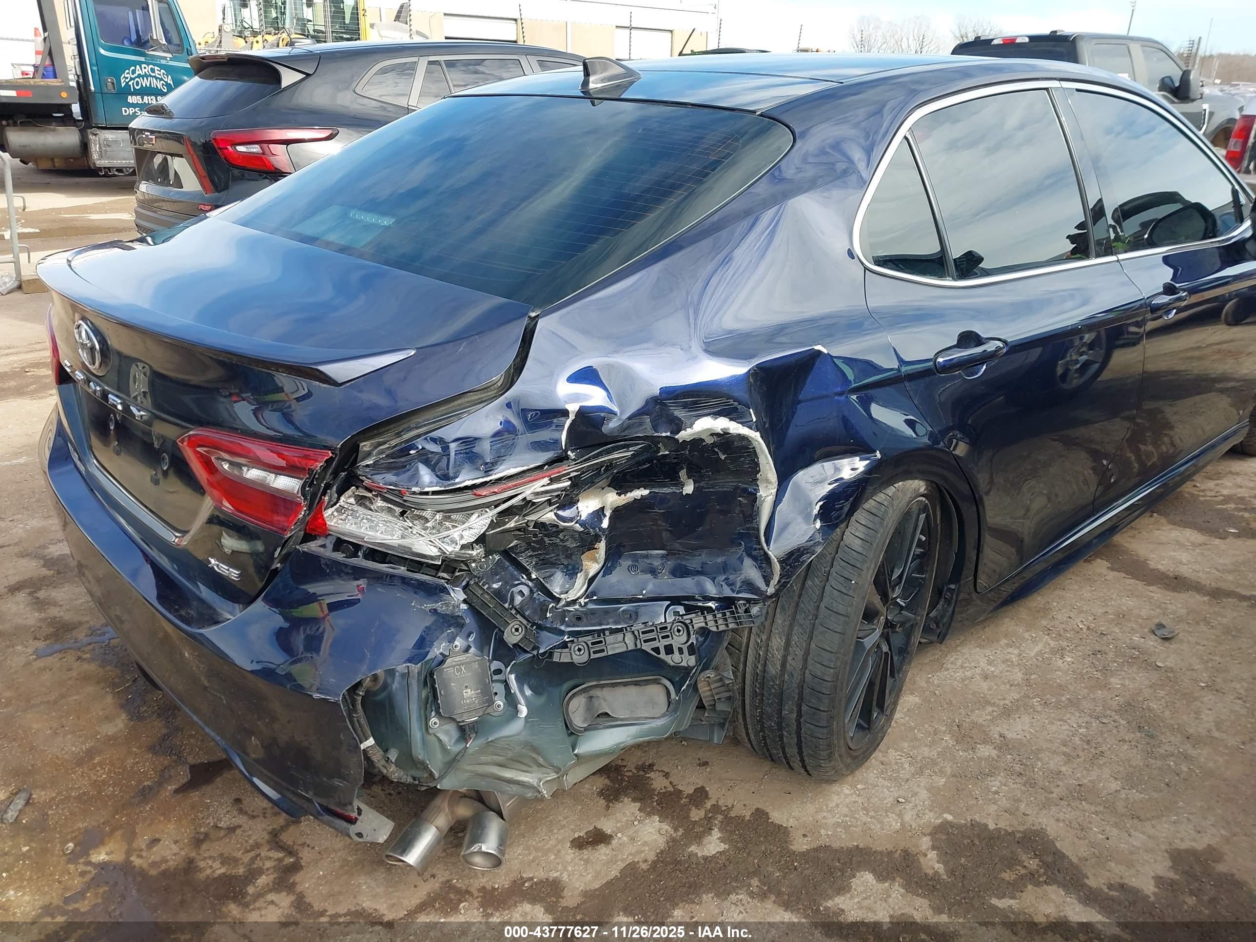 TOYOTA CAMRY image 6