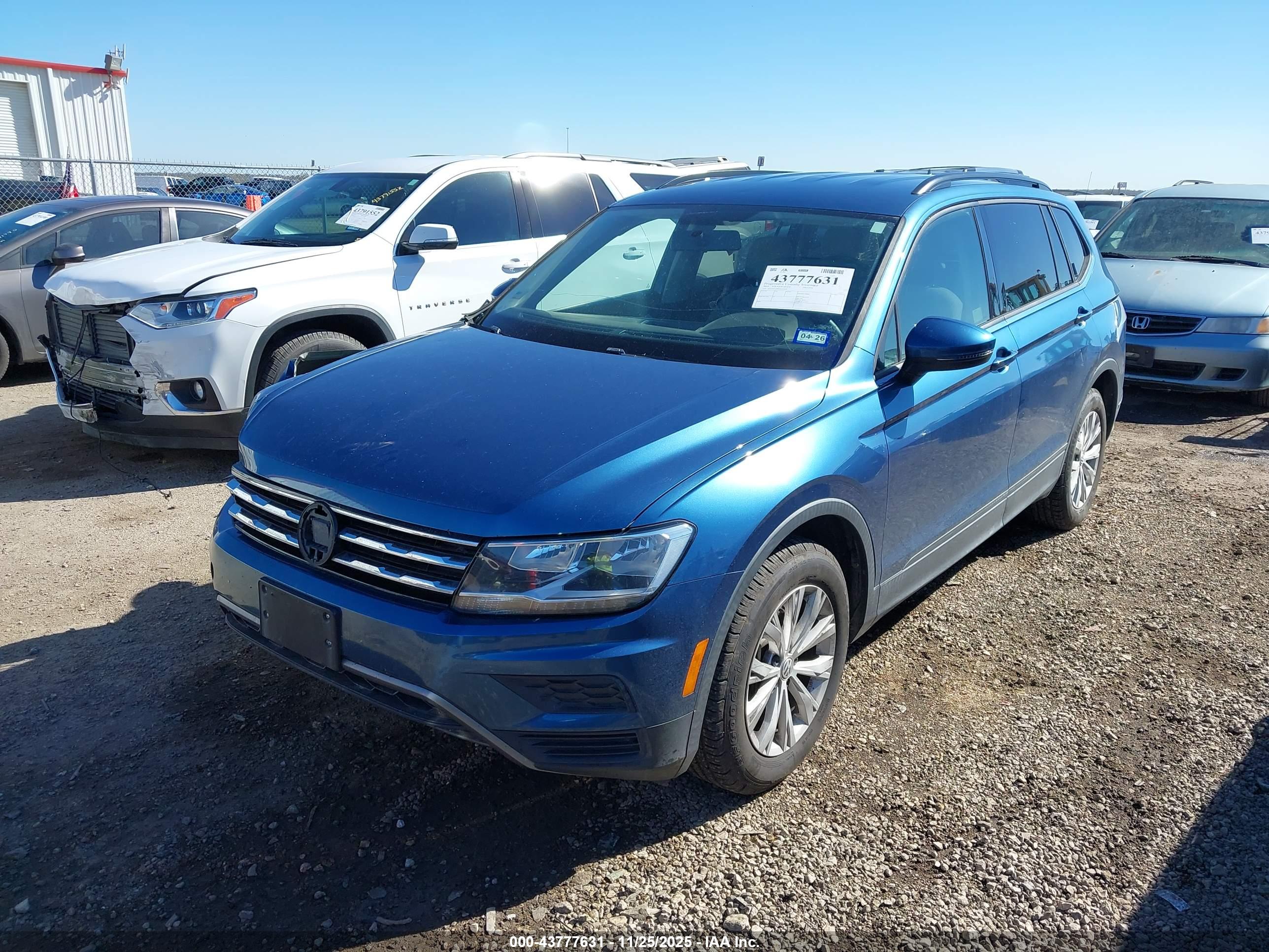 VOLKSWAGEN TIGUAN image 2