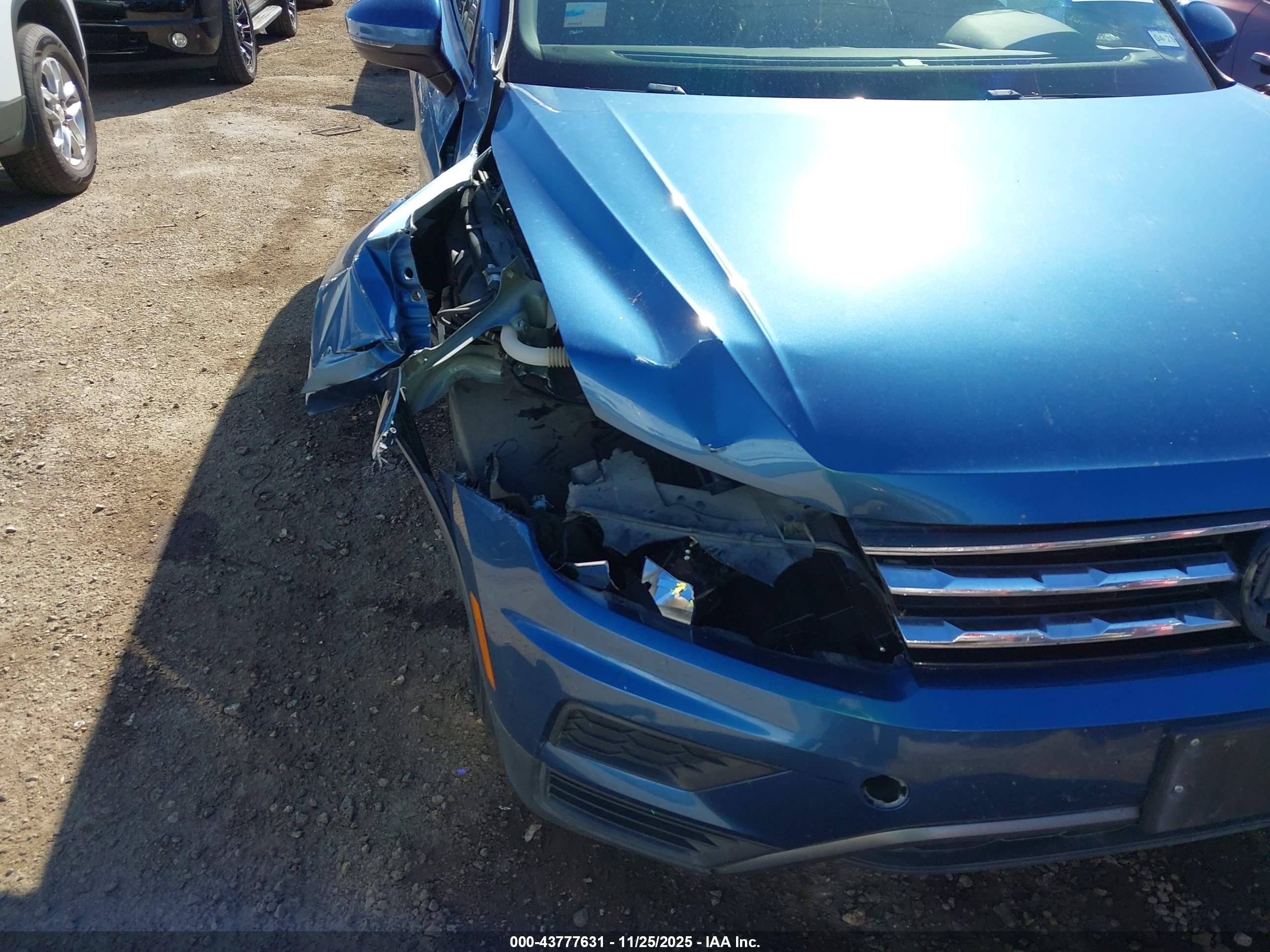 VOLKSWAGEN TIGUAN image 6