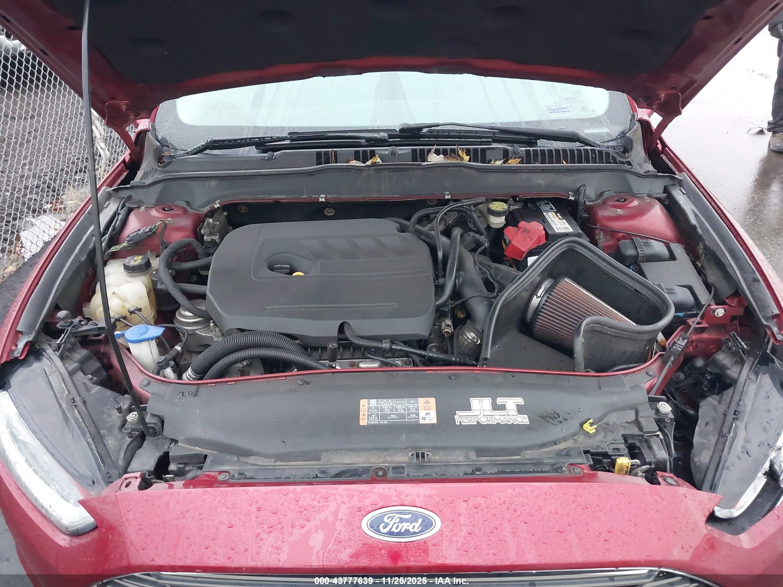 FORD FUSION image 10