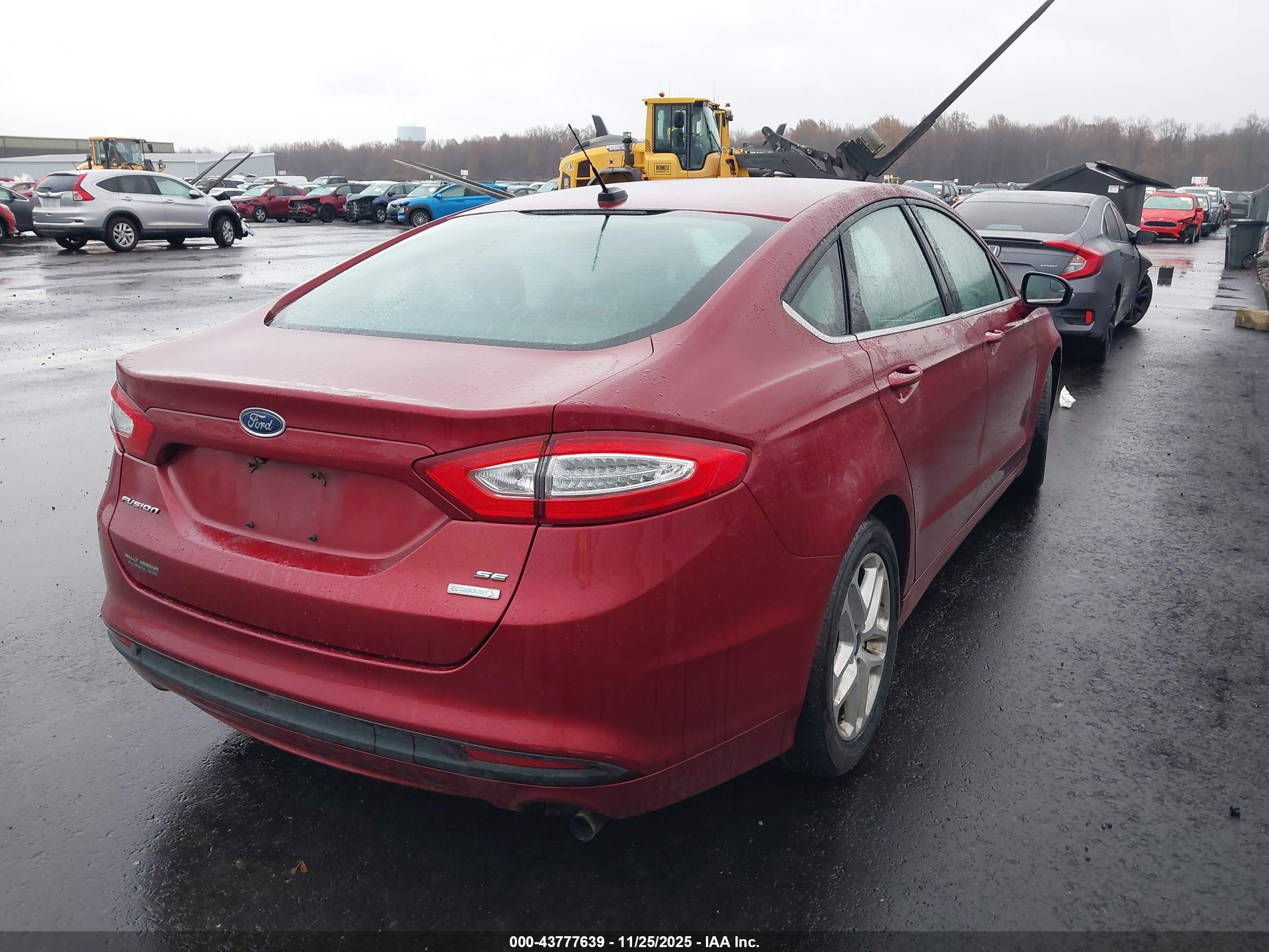FORD FUSION image 4