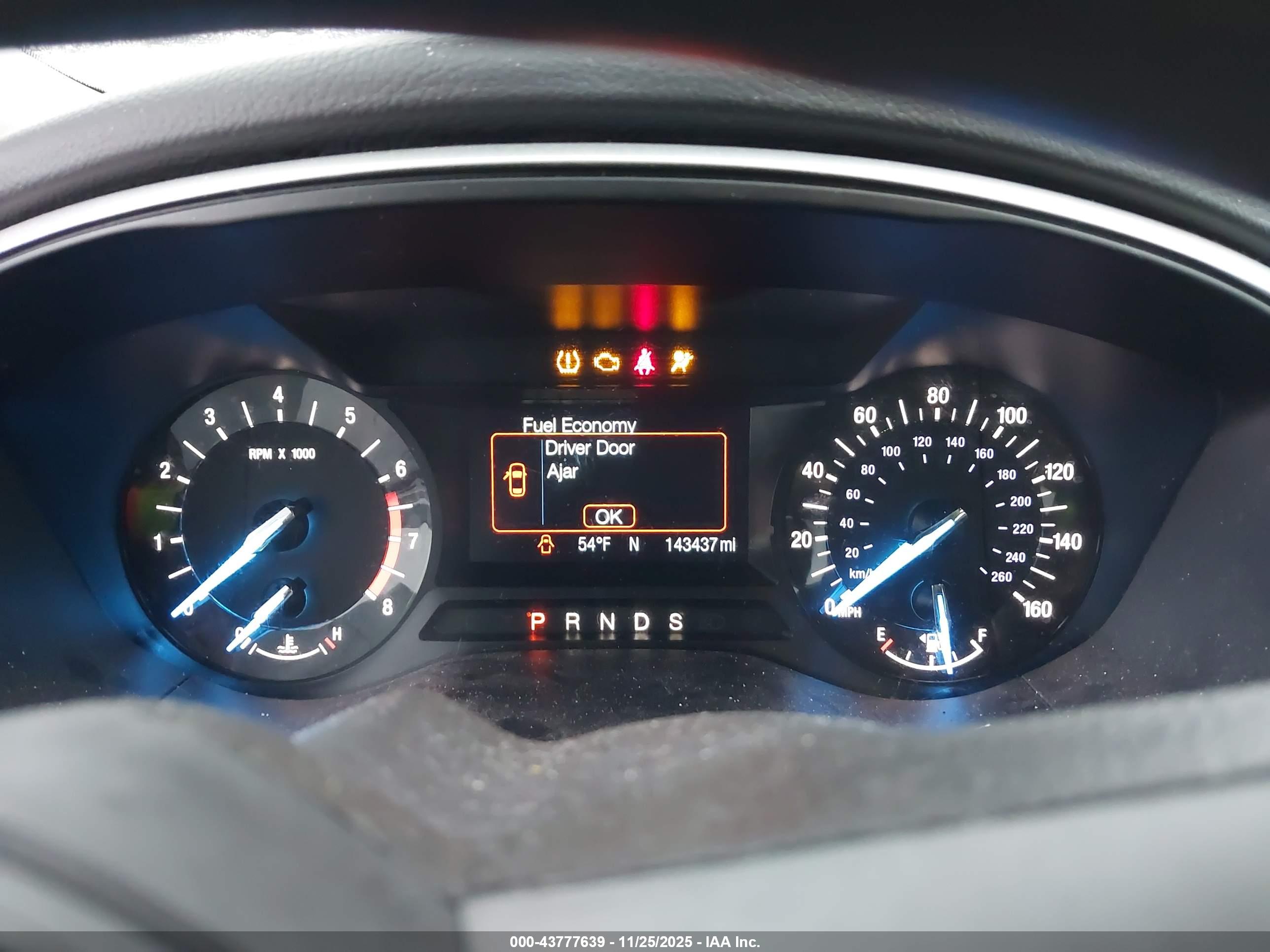 FORD FUSION image 7