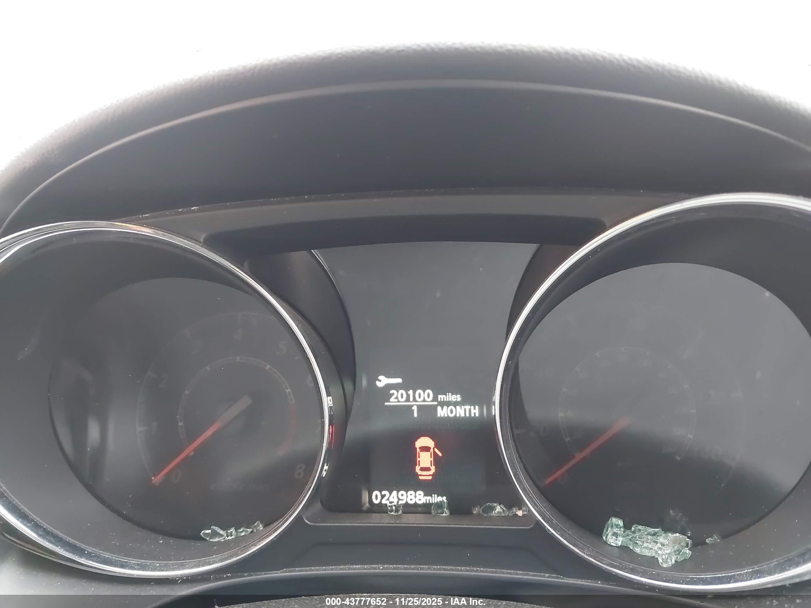 MITSUBISHI OUTLANDER image 7