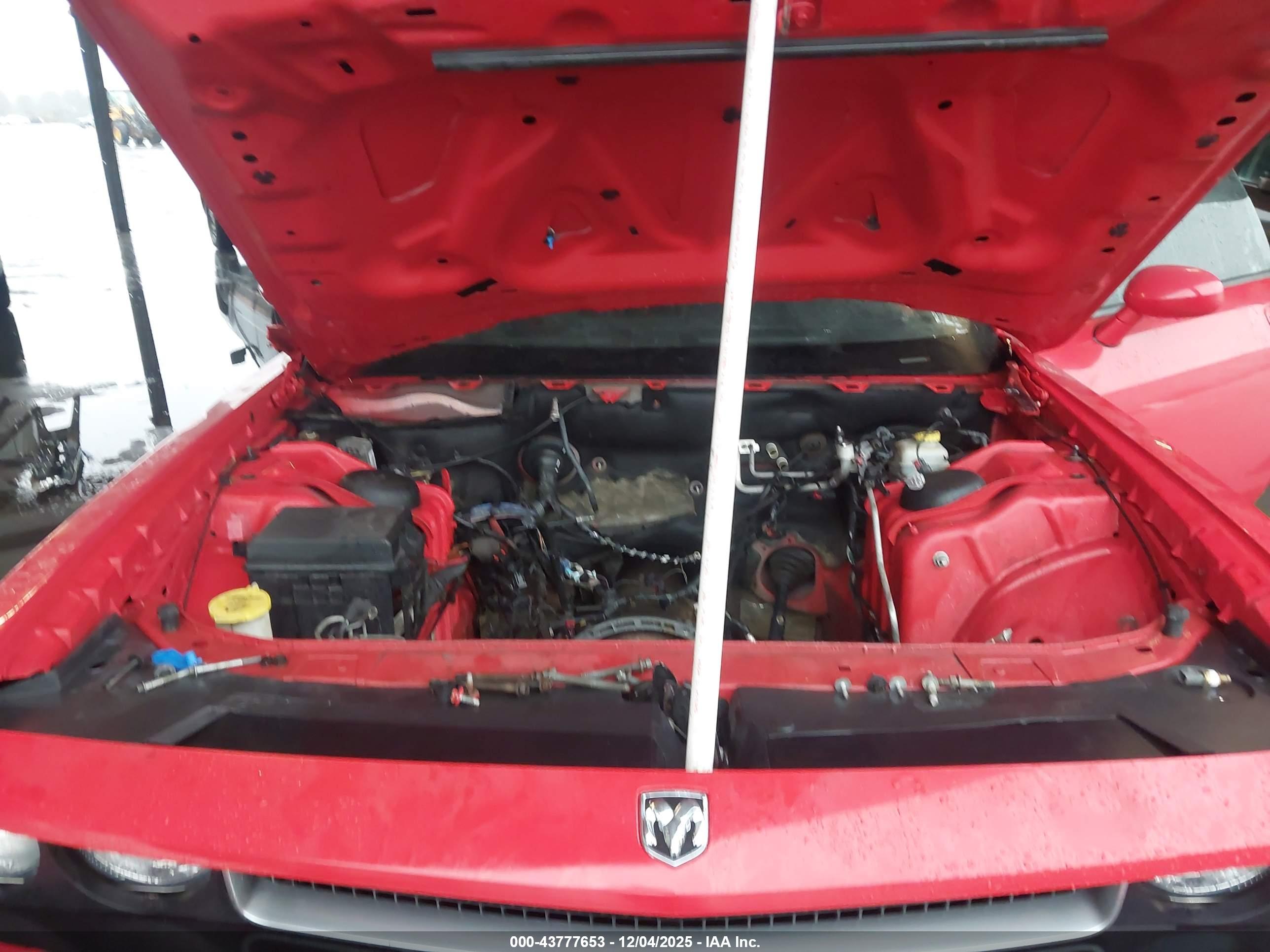 DODGE CHALLENGER image 10