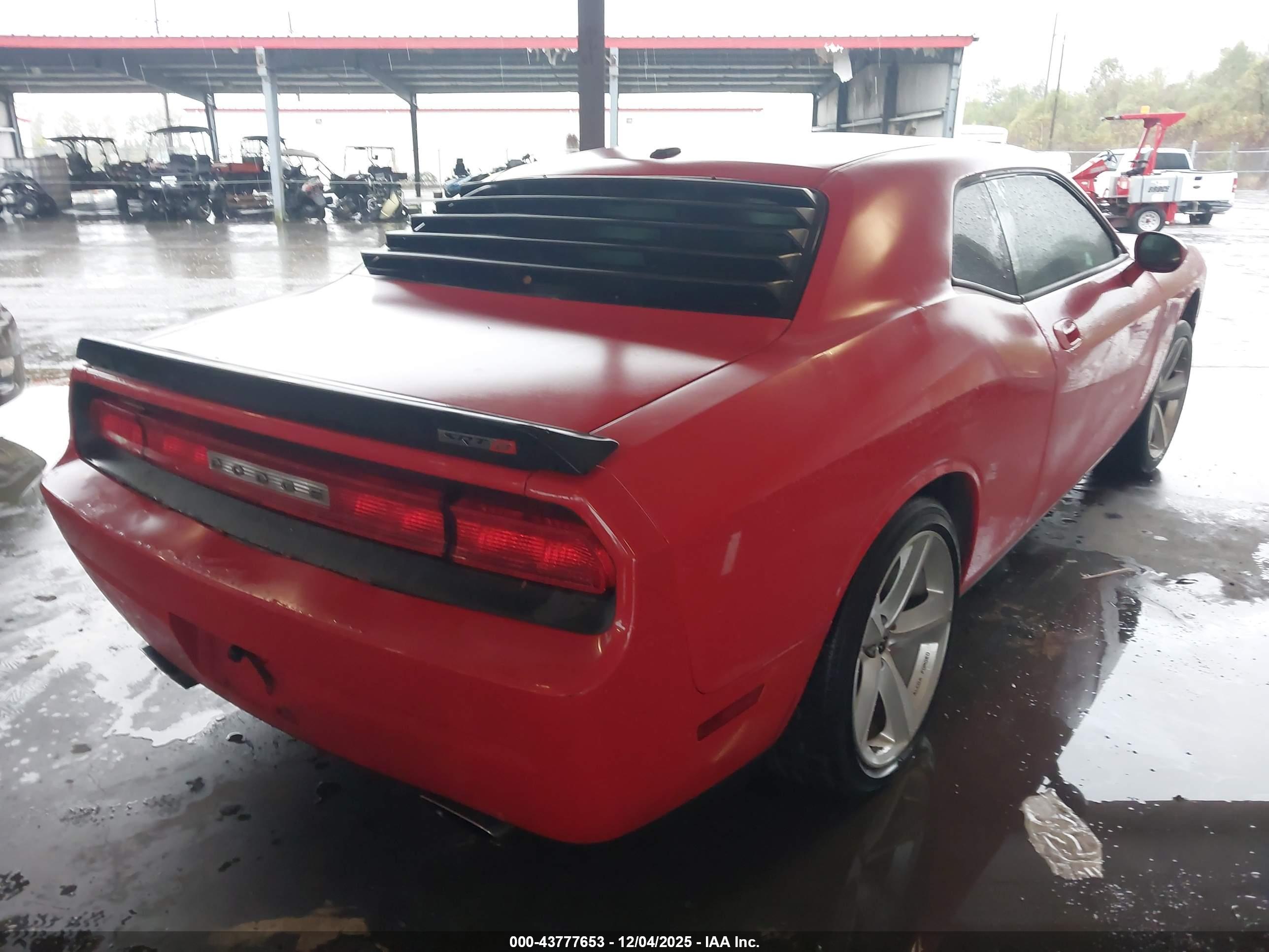 DODGE CHALLENGER image 4