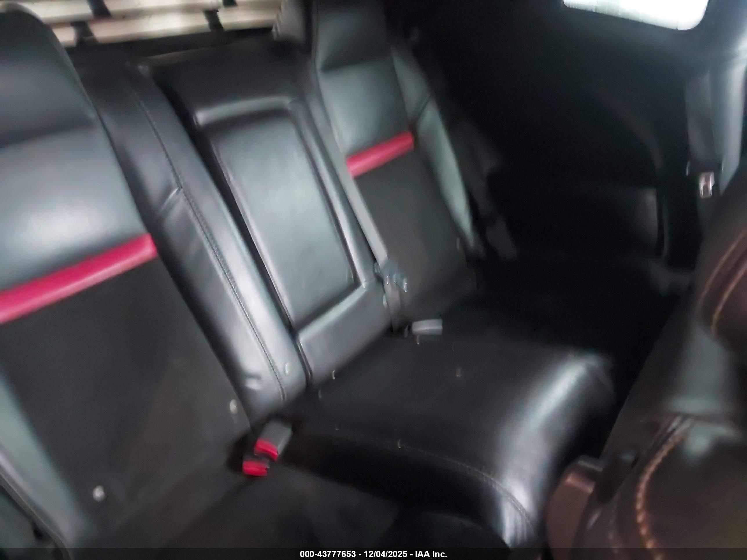 DODGE CHALLENGER image 8