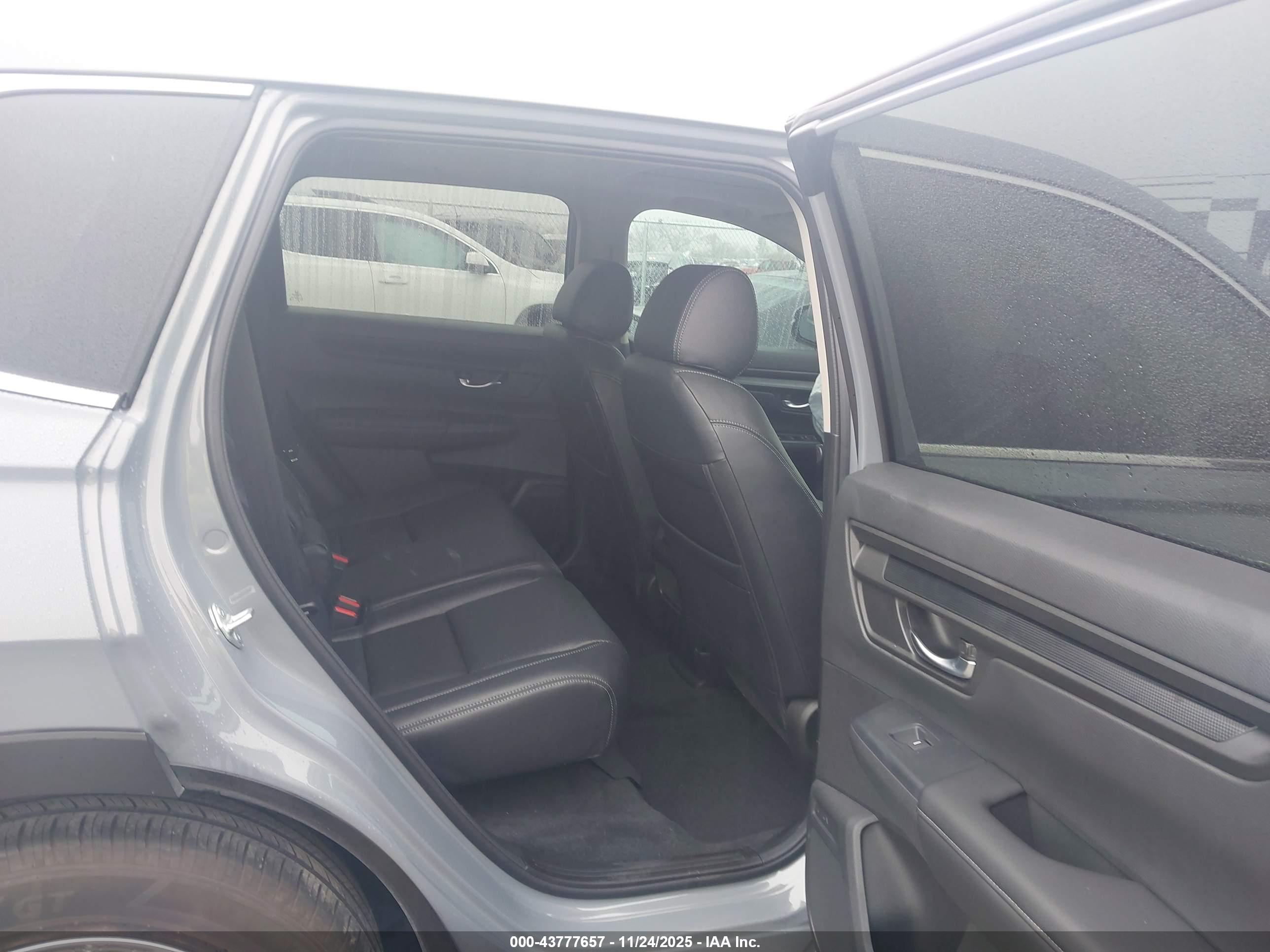 HONDA CR-V image 8