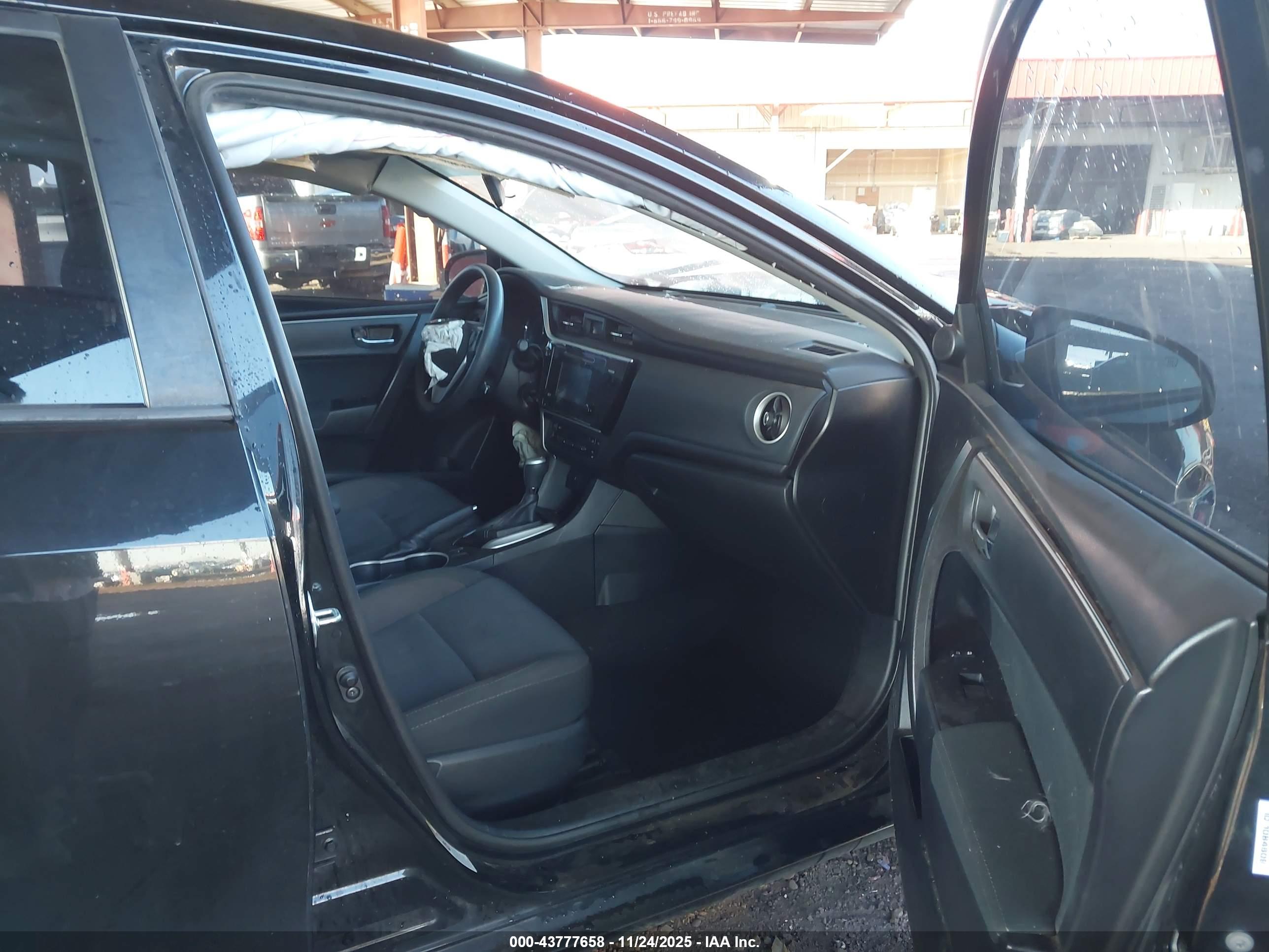 TOYOTA COROLLA image 5