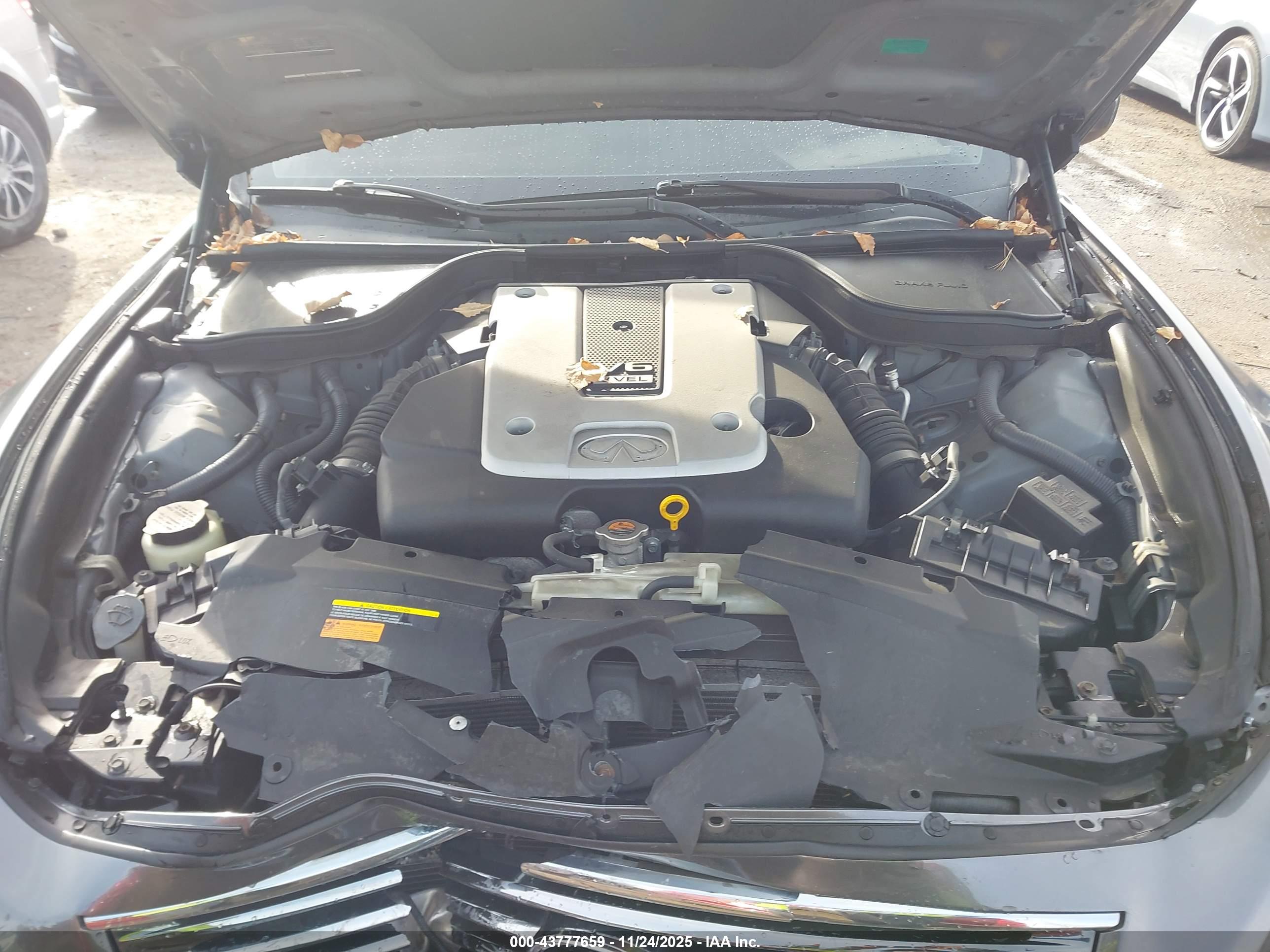 INFINITI Q60 image 10