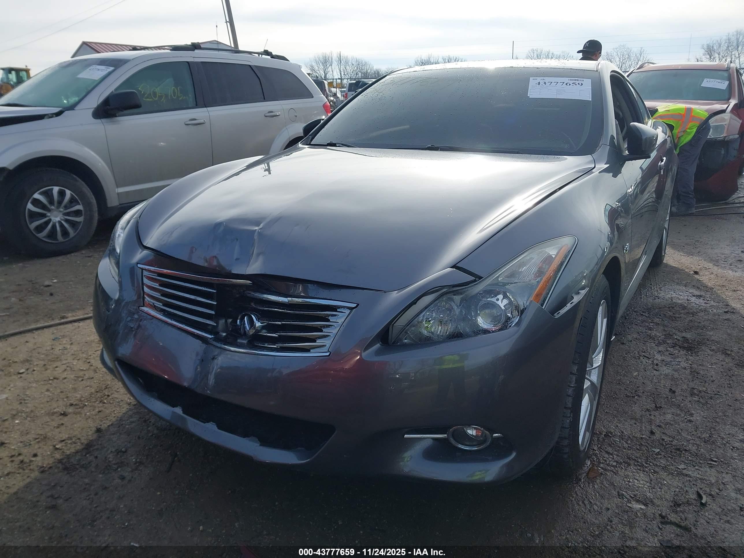 INFINITI Q60 image 6