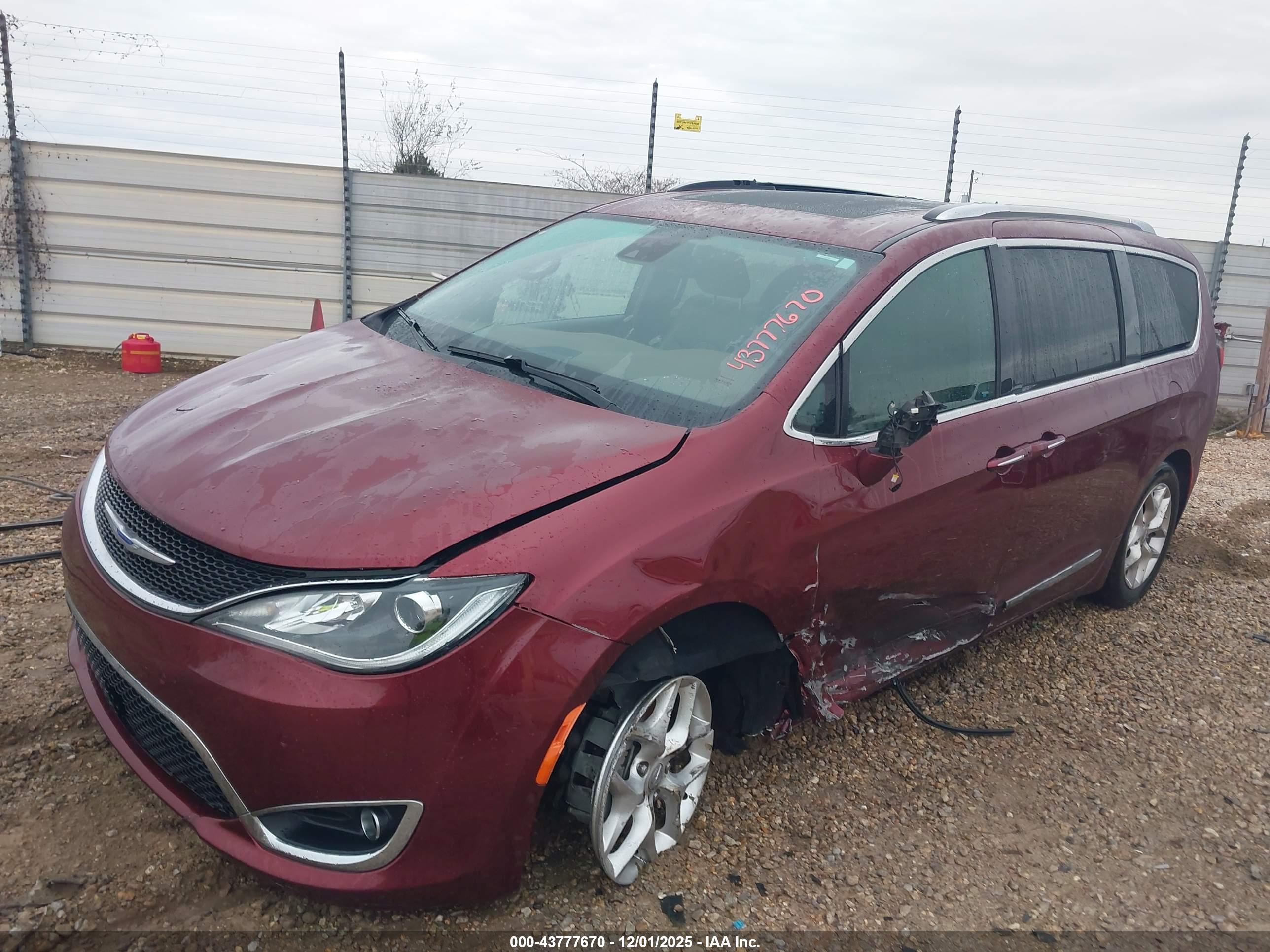 CHRYSLER PACIFICA image 2
