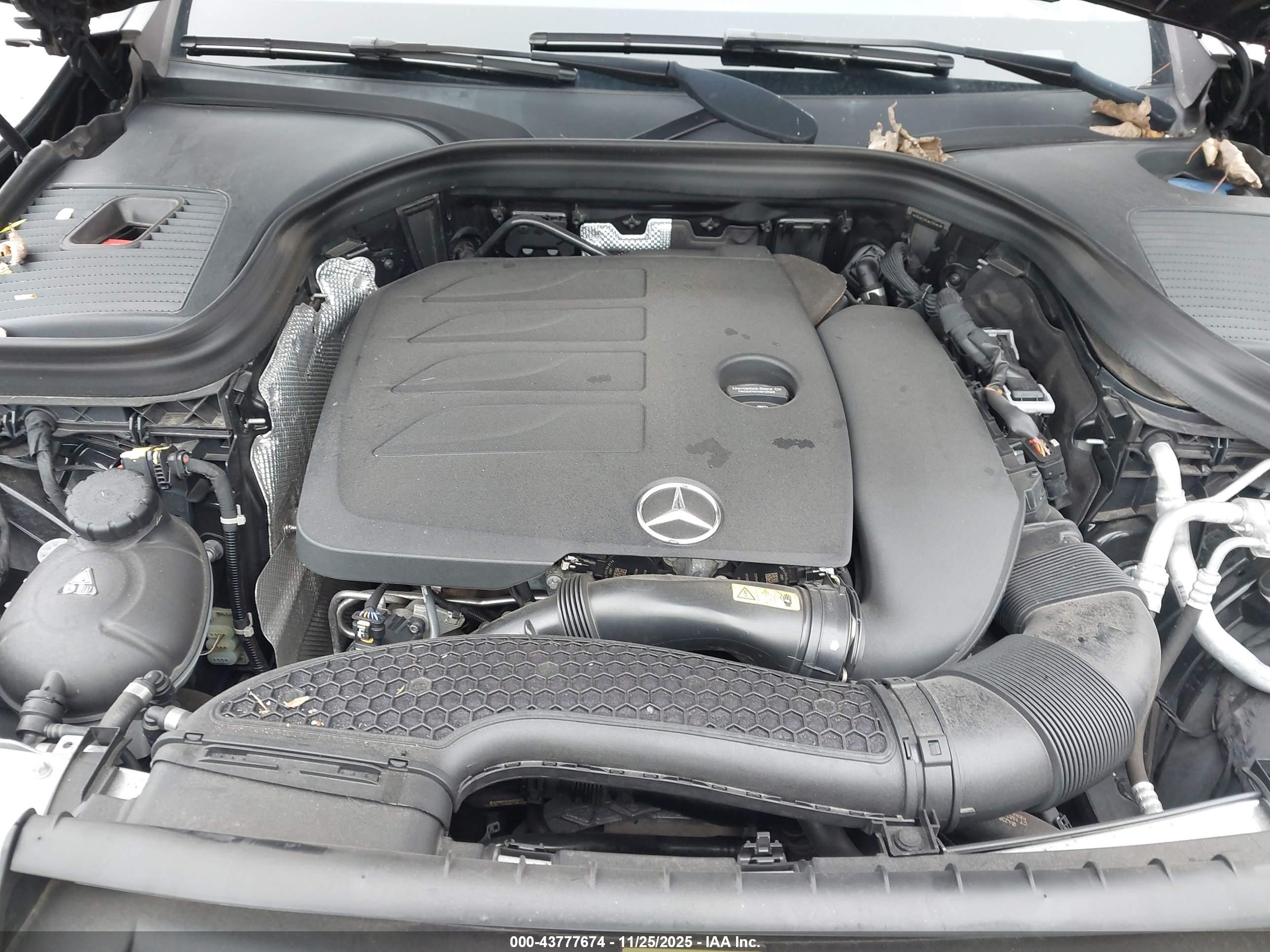 MERCEDES-BENZ GLC image 10