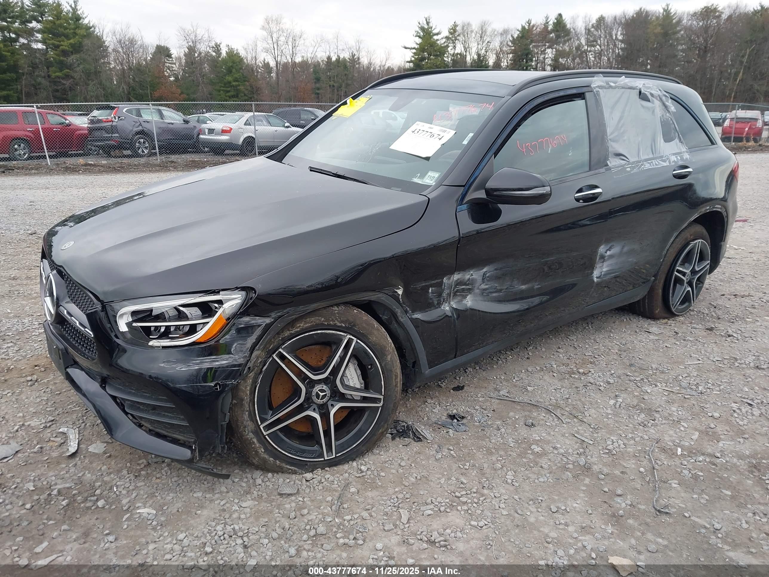 MERCEDES-BENZ GLC image 2