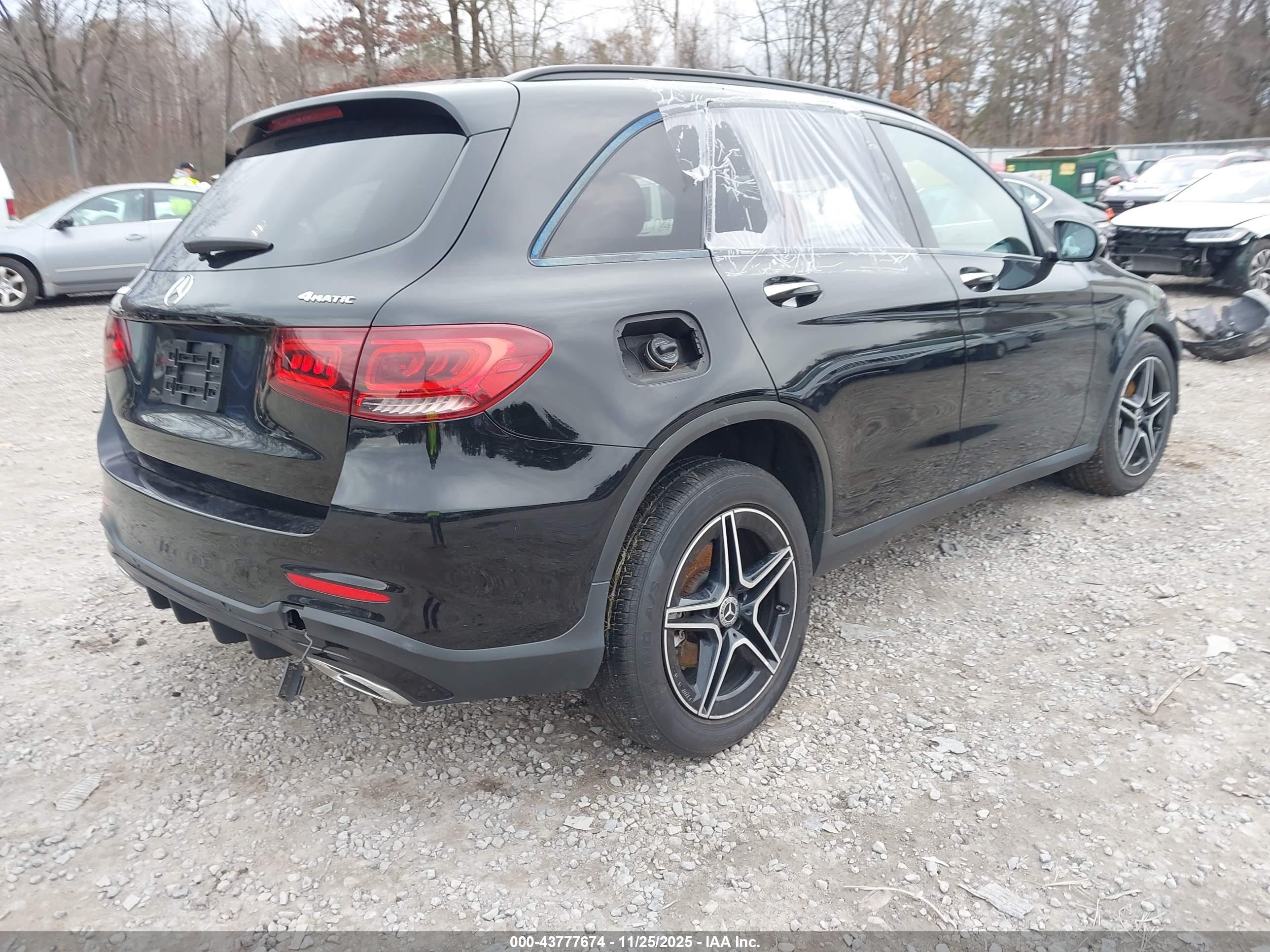 MERCEDES-BENZ GLC image 4