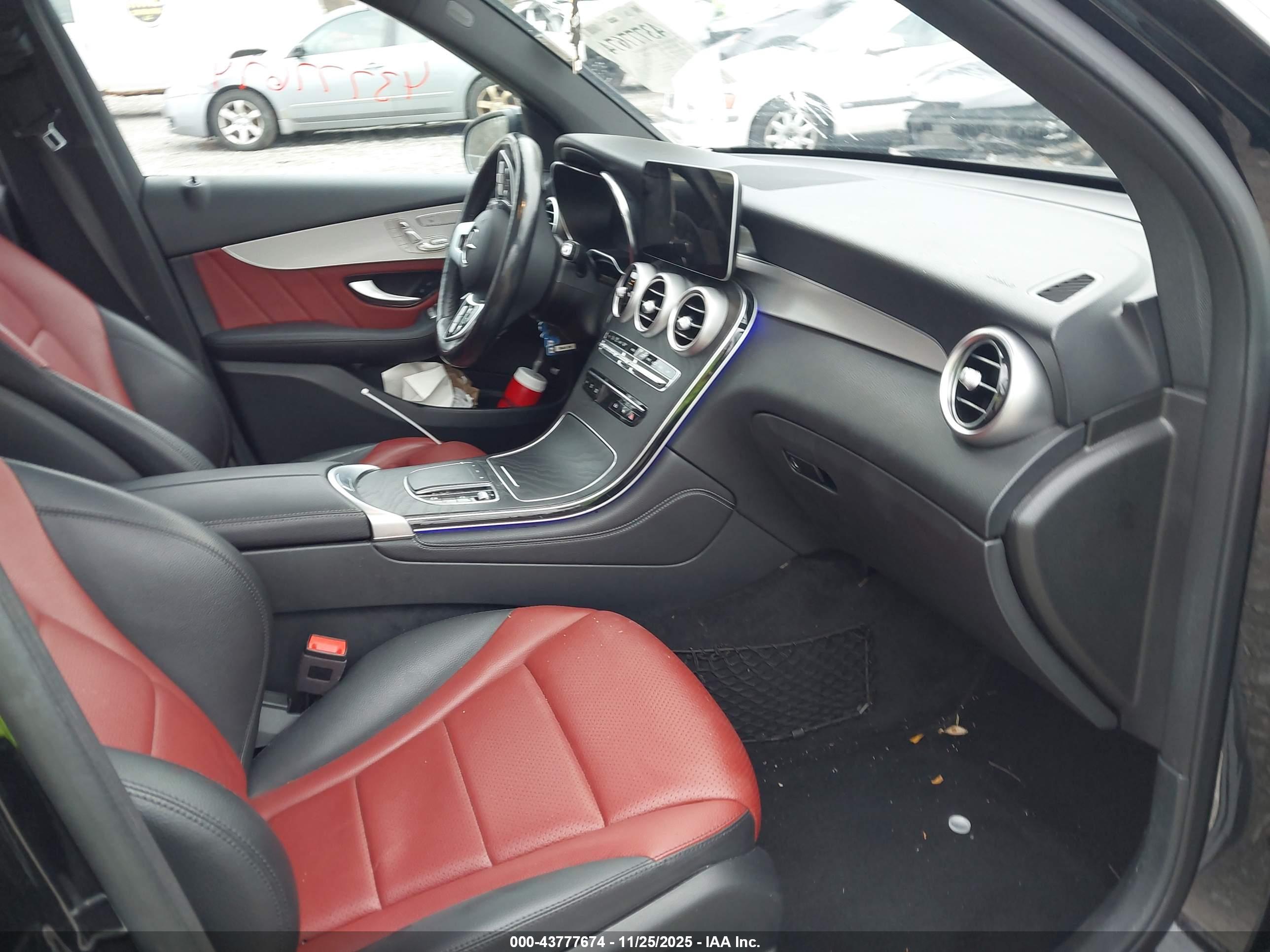 MERCEDES-BENZ GLC image 5