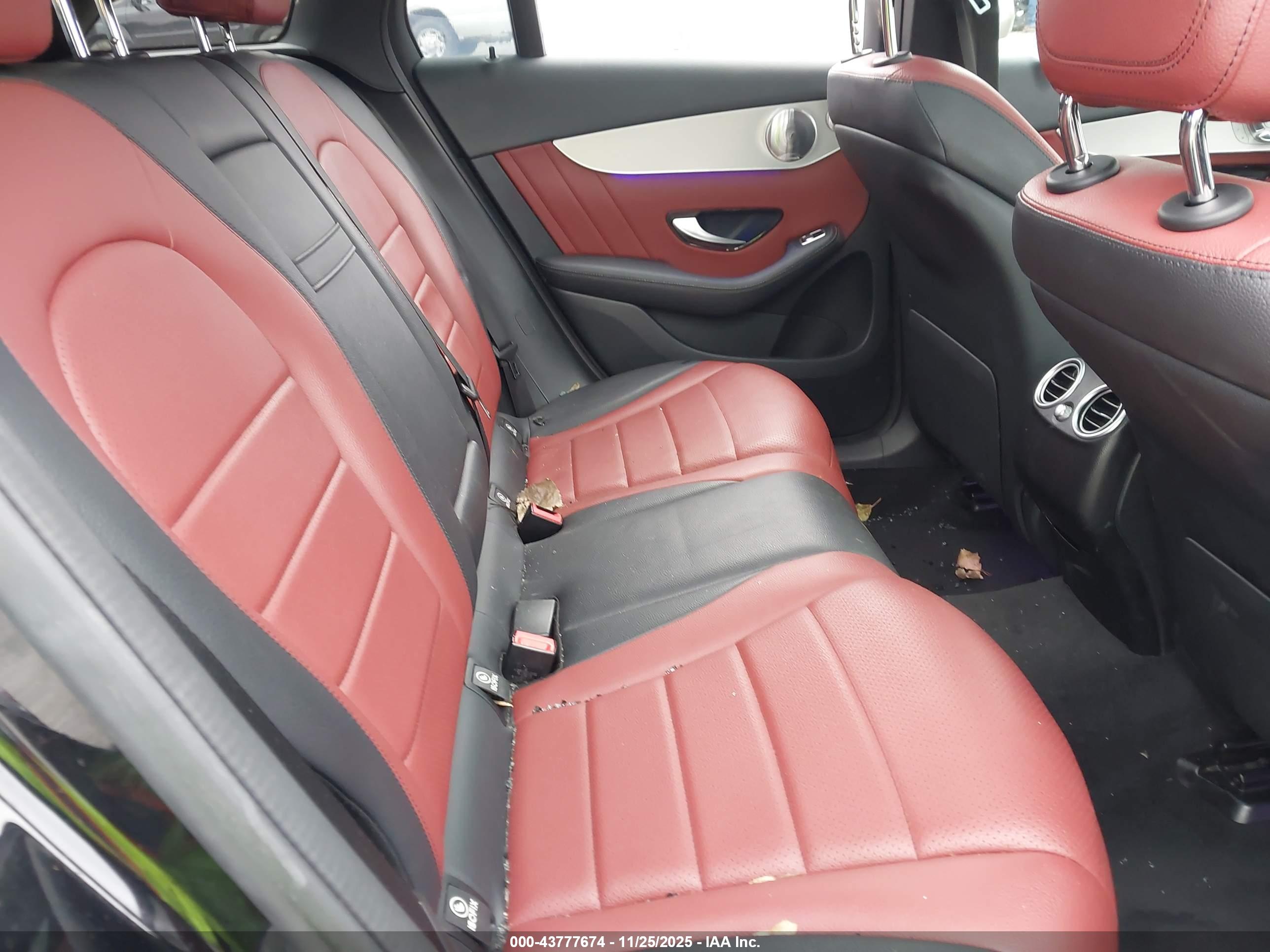 MERCEDES-BENZ GLC image 8