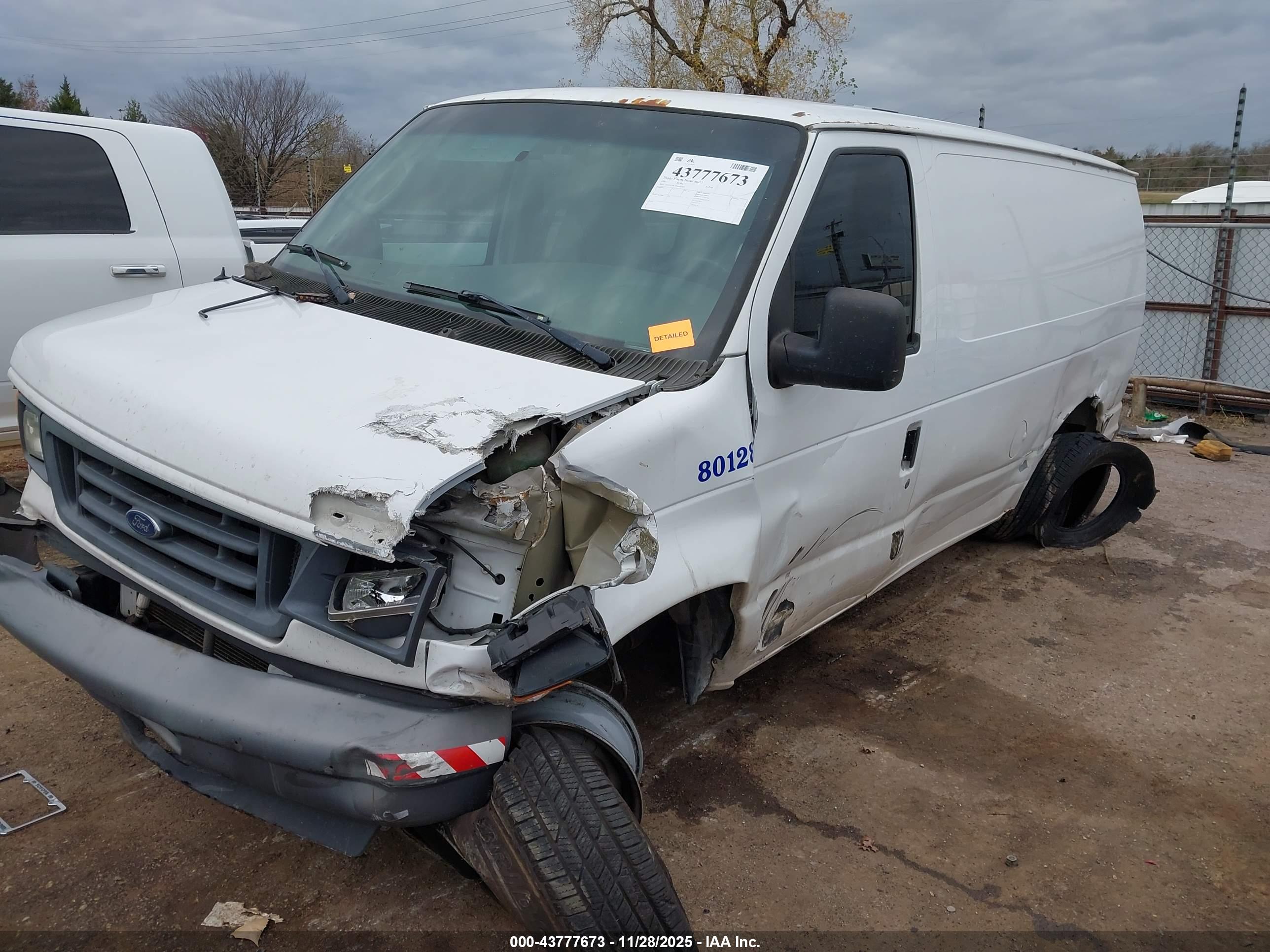 FORD E-250 image 2