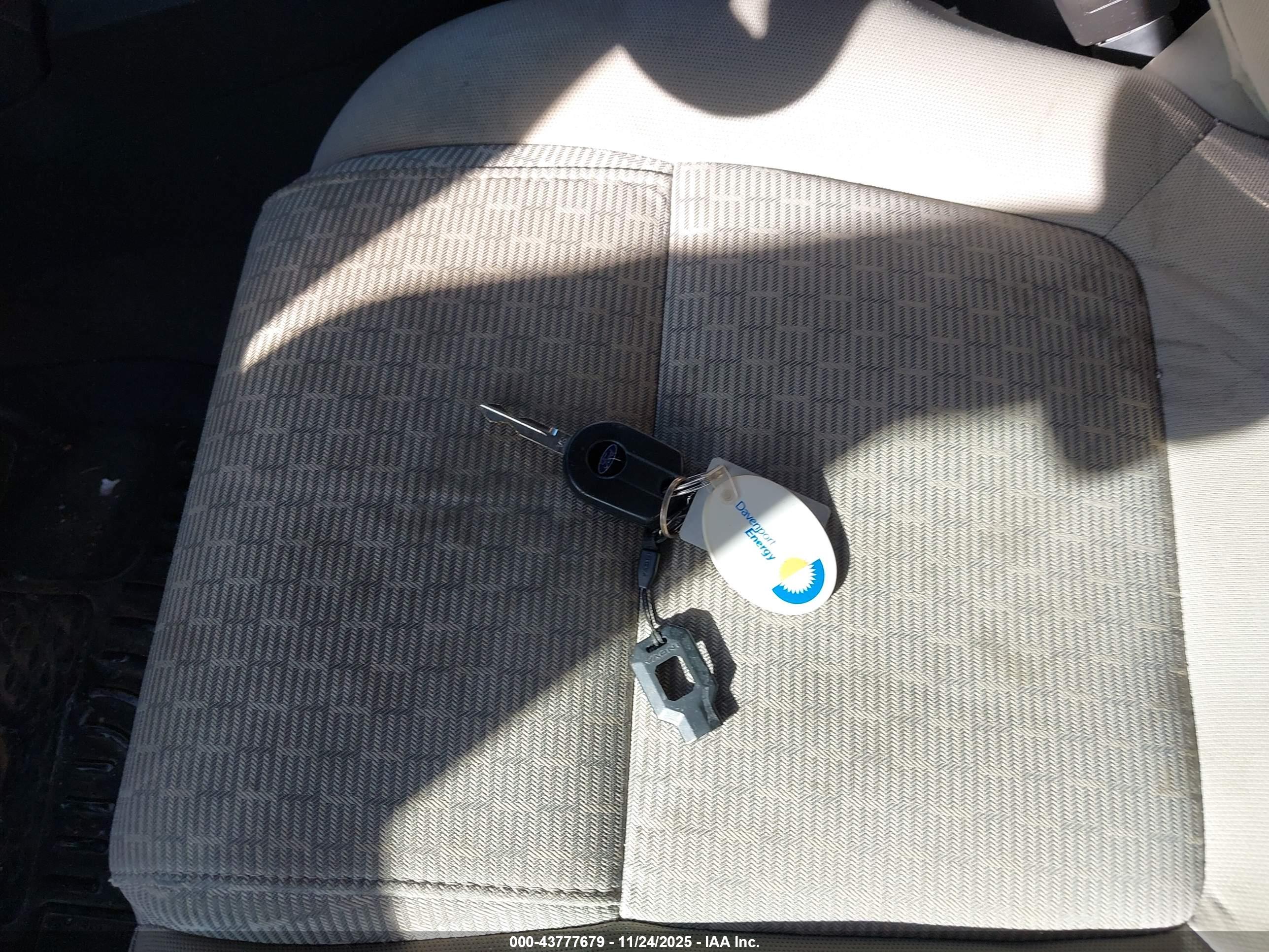 FORD EXPLORER image 11