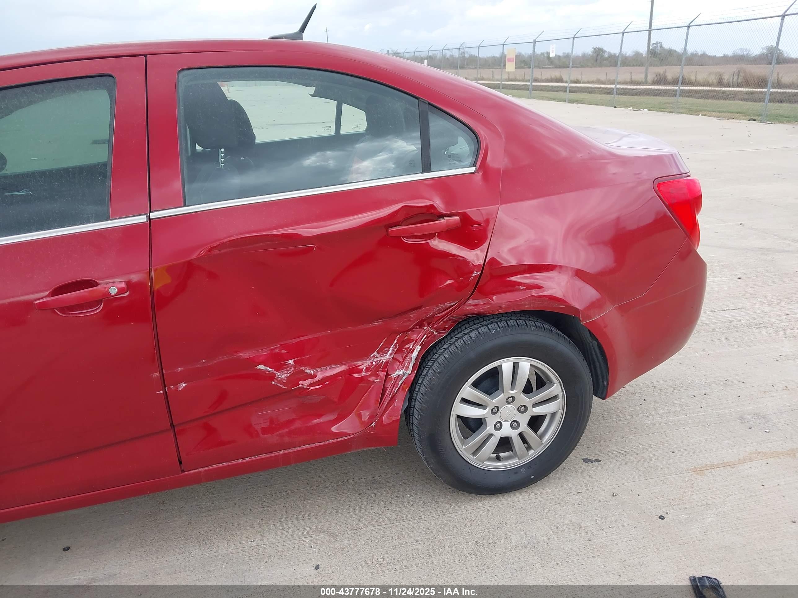 CHEVROLET SONIC image 6