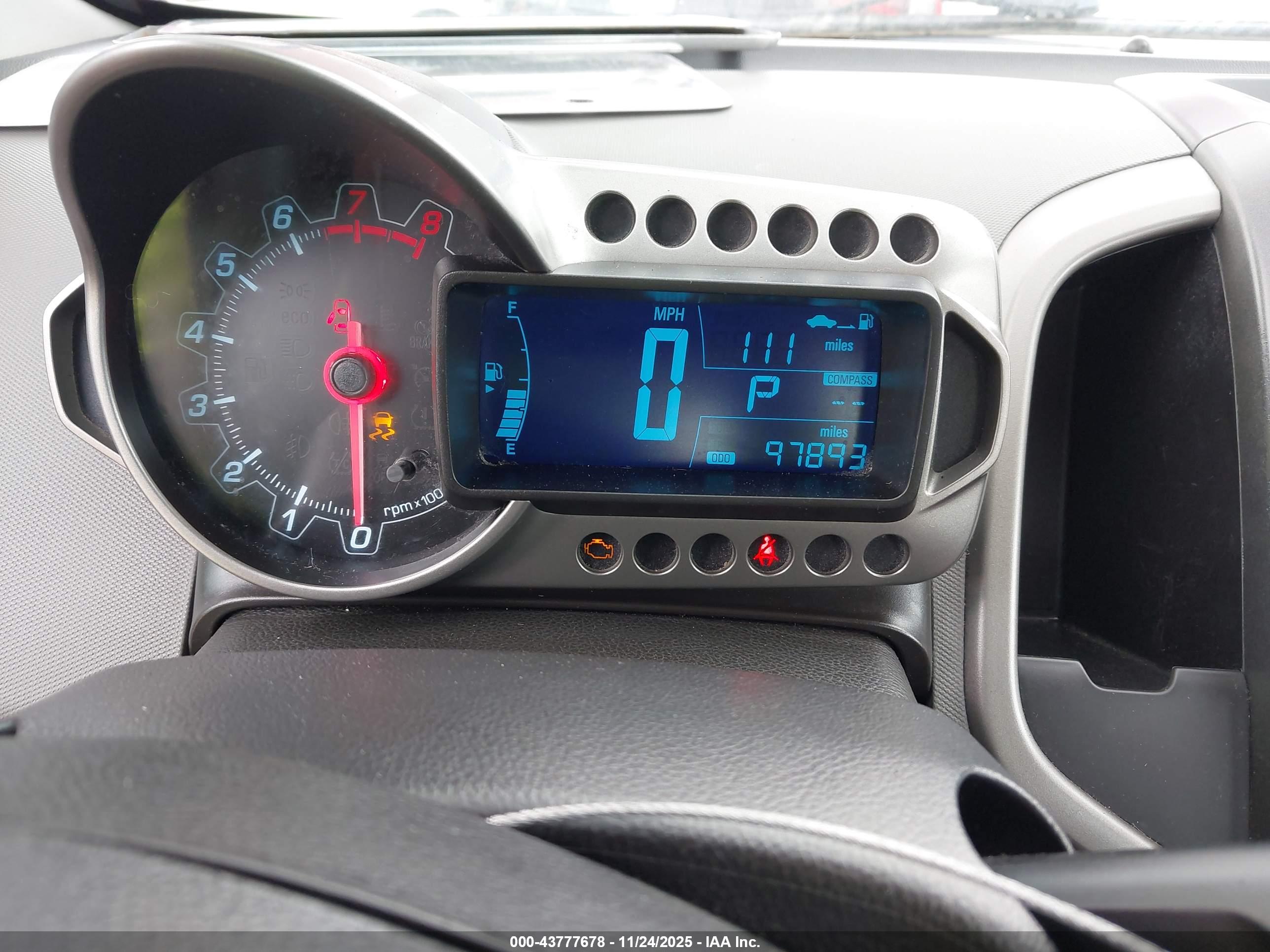 CHEVROLET SONIC image 7