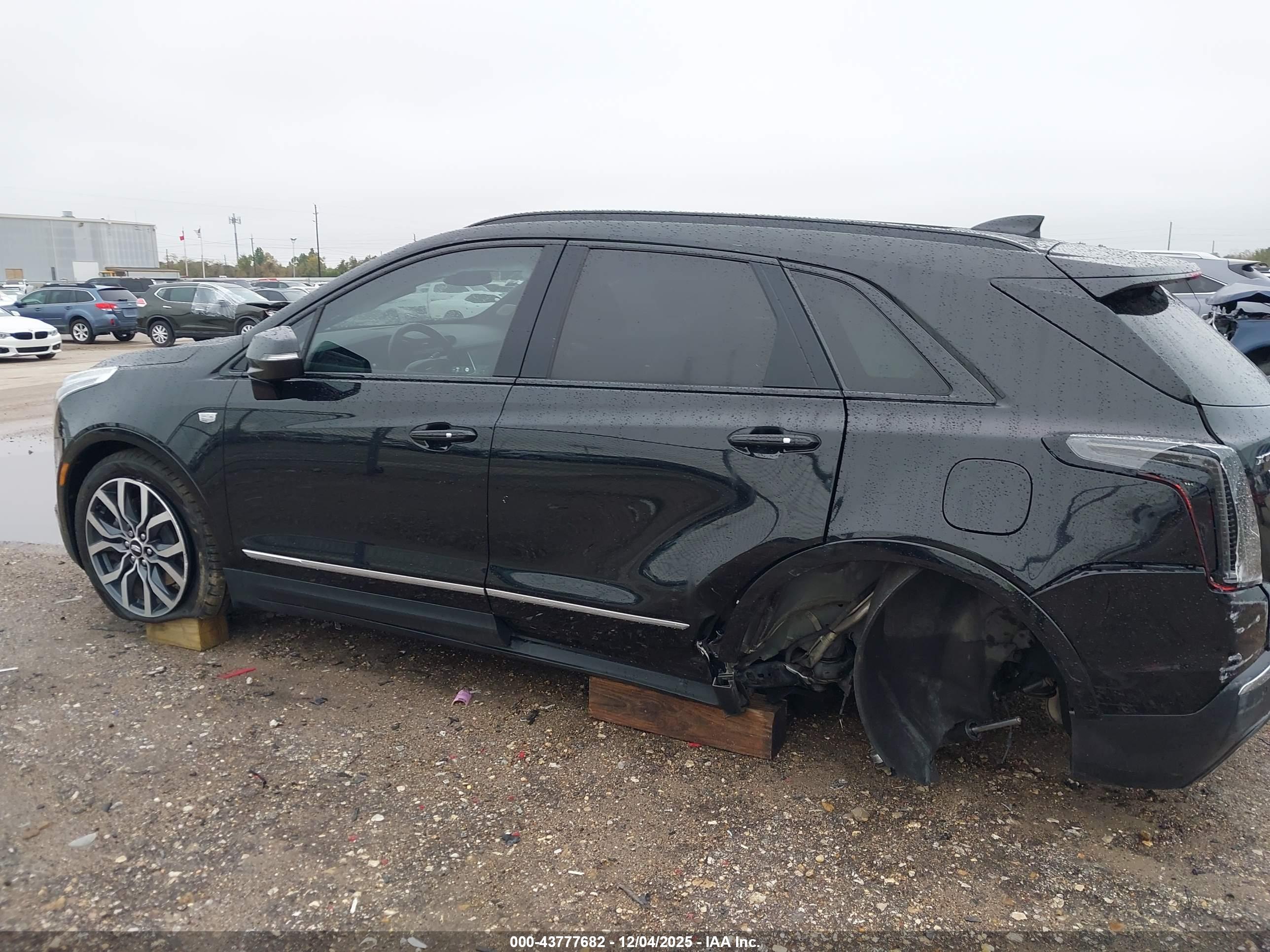 CADILLAC XT5 image 6