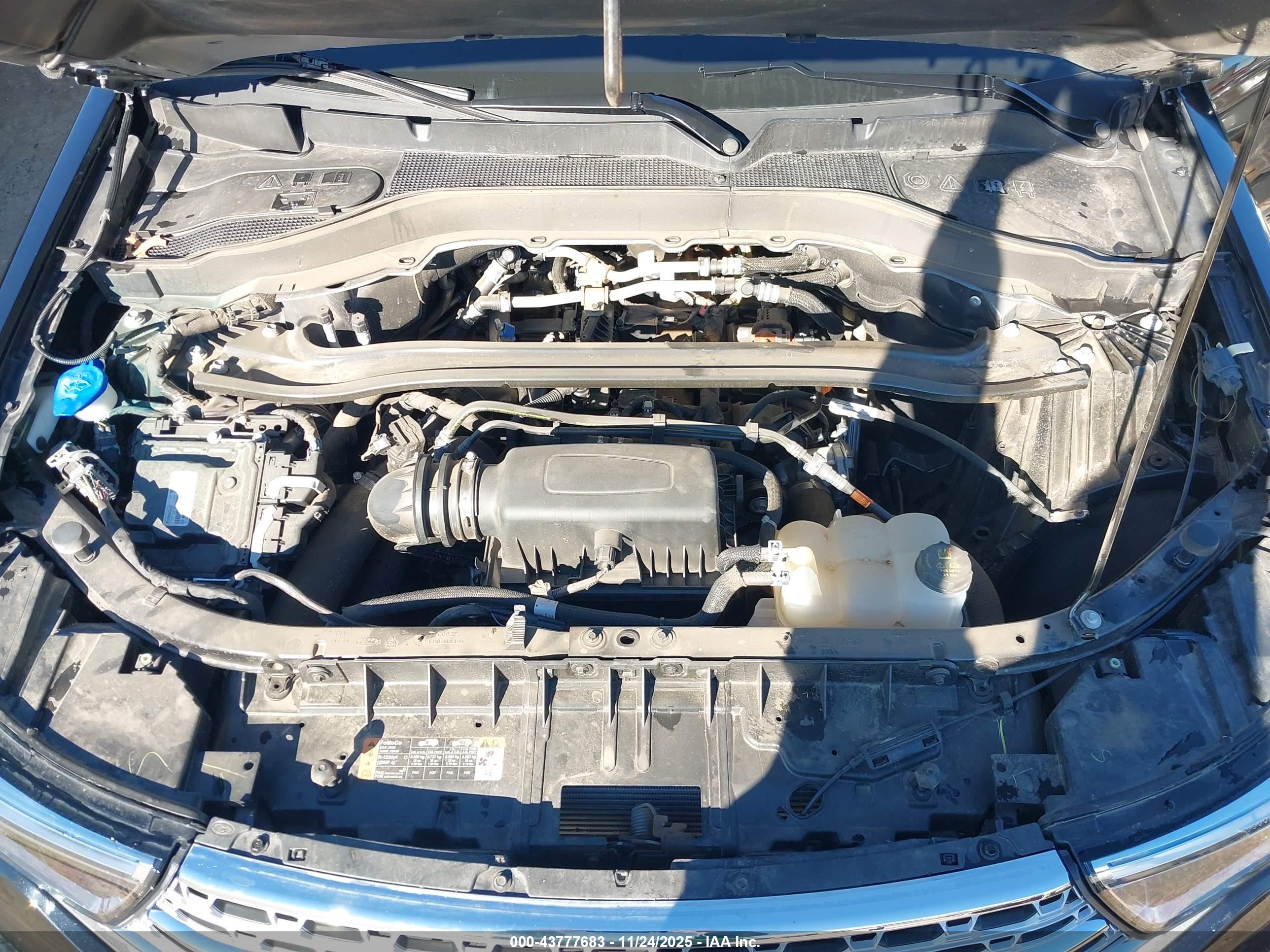FORD EXPLORER image 10