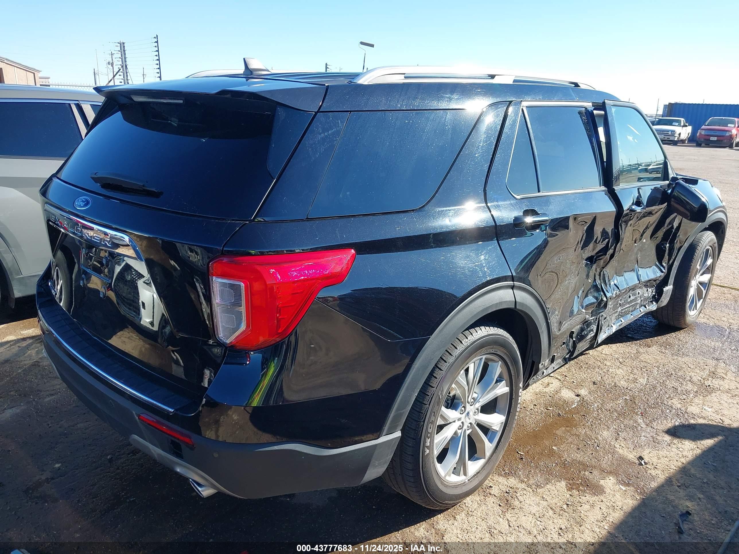FORD EXPLORER image 4