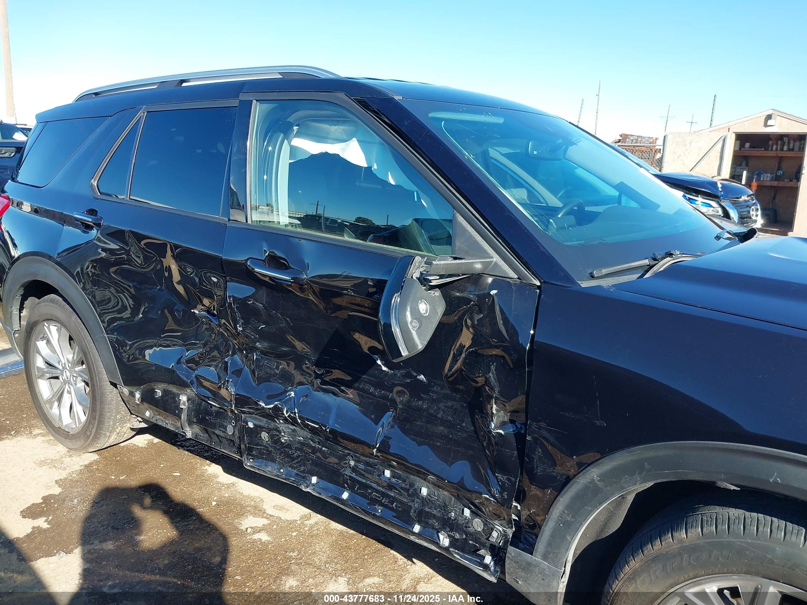 FORD EXPLORER image 6