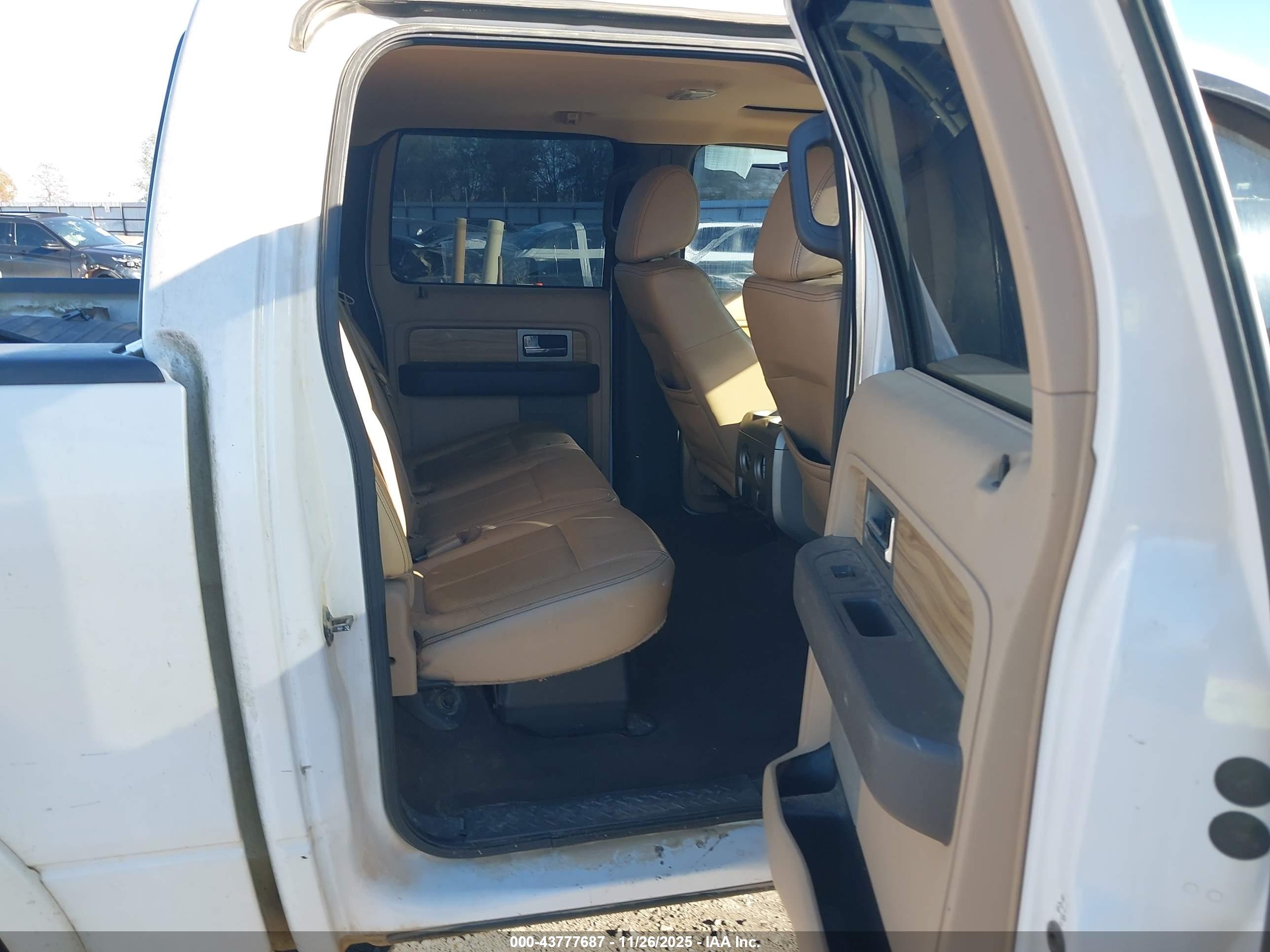 FORD F-150 image 8