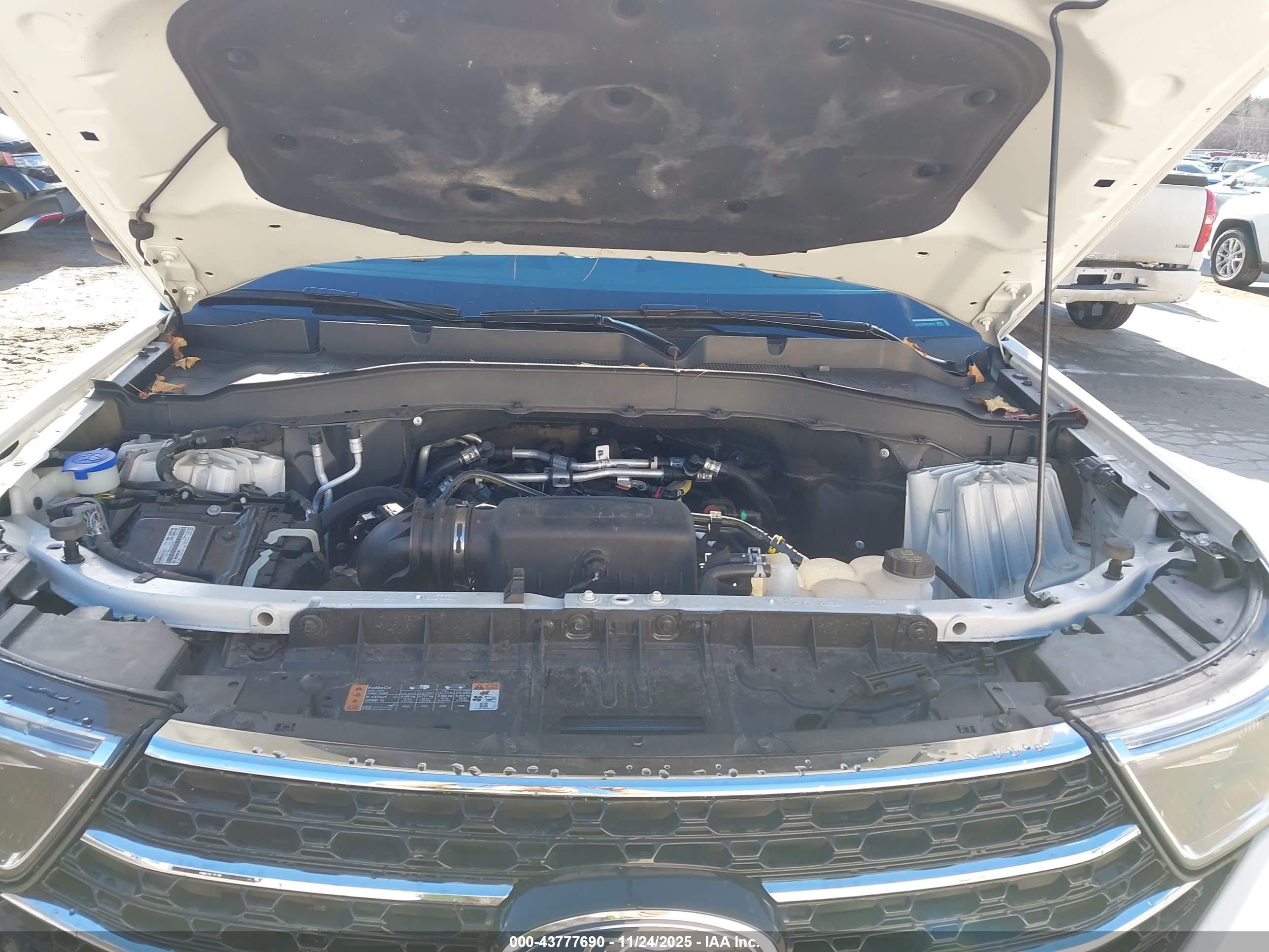 FORD EXPLORER image 10